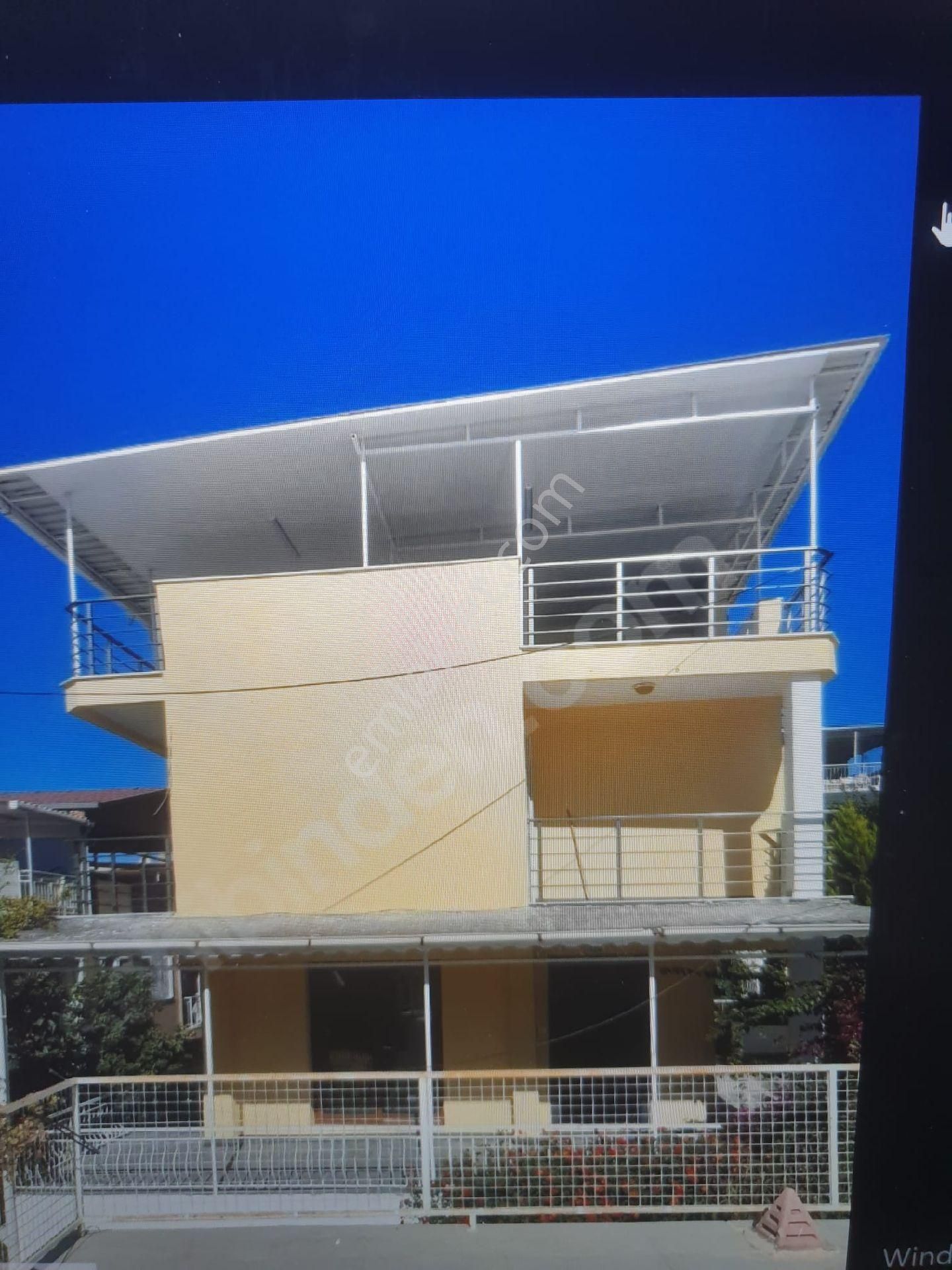 Kuşadası Kadınlardenizi Mahallesinde Satılık Deniz Manzaralı Doğalgazlı 3+1 Triplex - Görsel 2