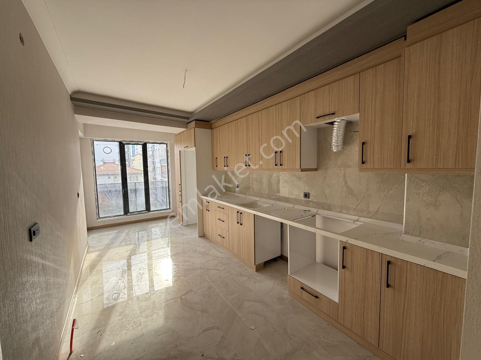 Güventepe'de Sıfır Merkezi Konumda 3+1 Satılık Daireler - Görsel 2