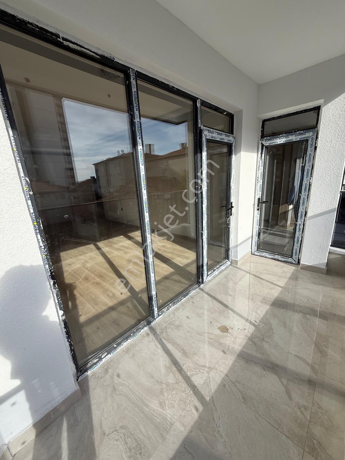 Güventepe'de Sıfır Merkezi Konumda 3+1 Satılık Daireler - Görsel 30