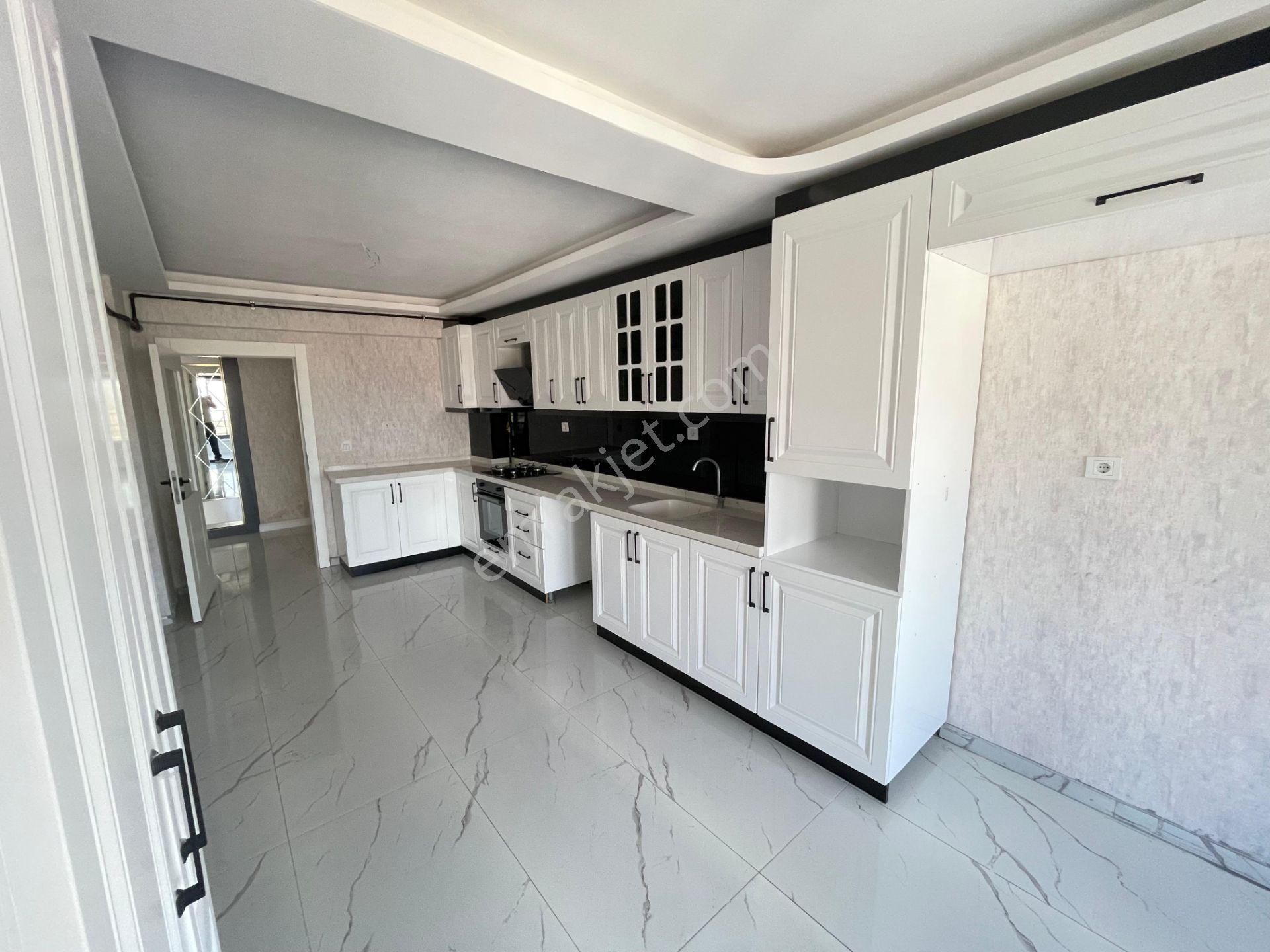 Ugem Gayrimenkul Sıfır Site 4+1 Daire - Görsel 2