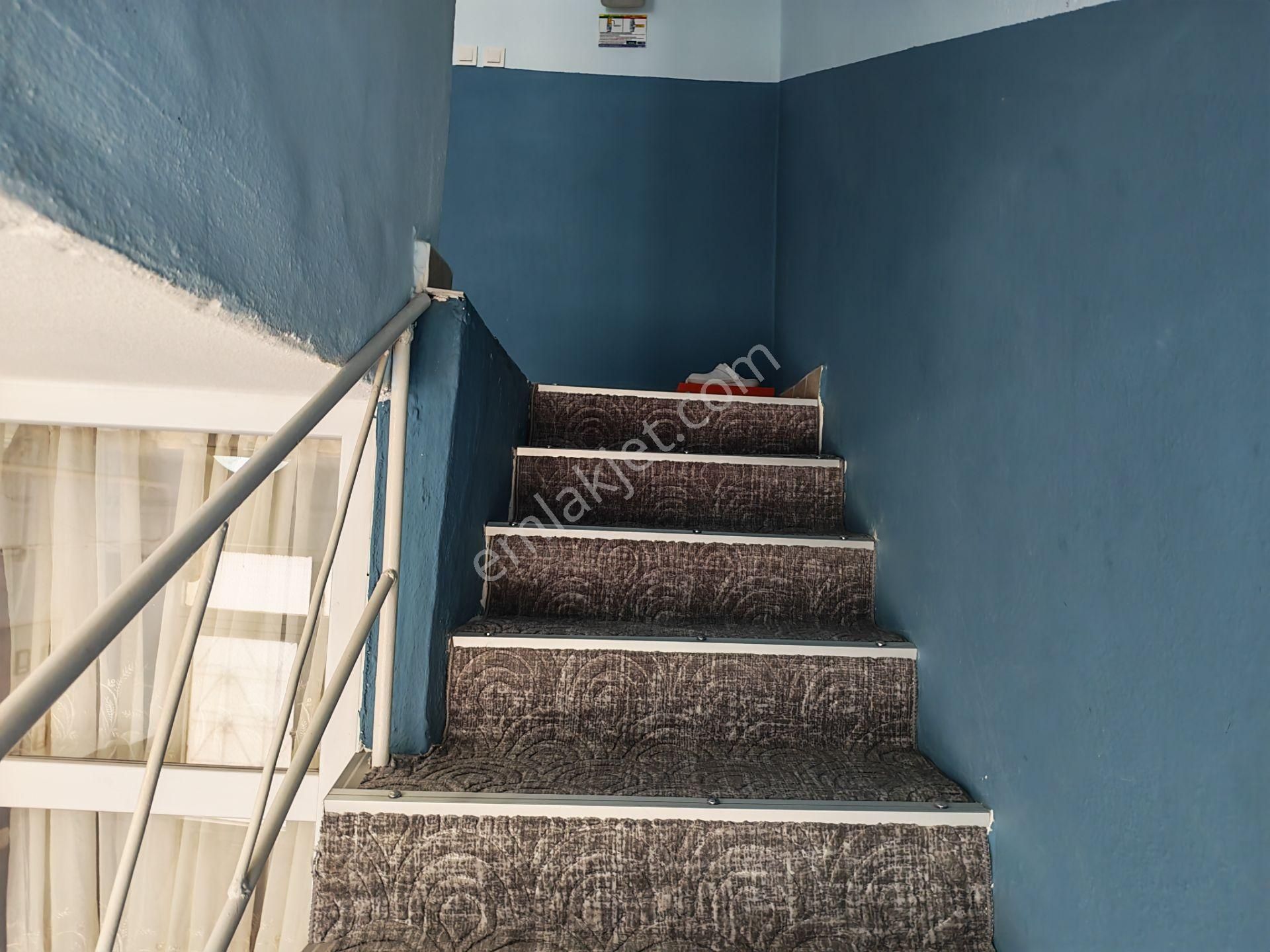 Plevne Mahallesinde Satılık 2 Katlı Bina 3. Kat Hazır Durumda - Görsel 7