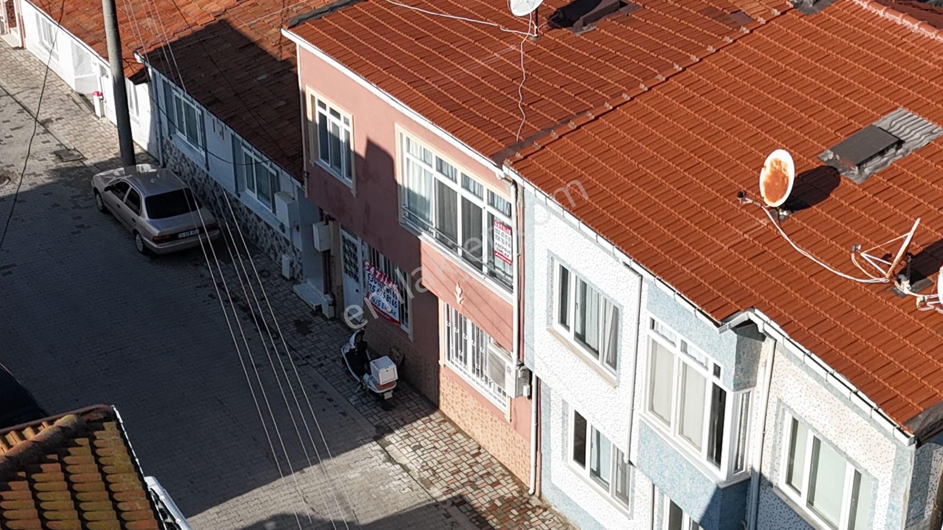 Plevne Mahallesinde Satılık 2 Katlı Bina 3. Kat Hazır Durumda - Görsel 2