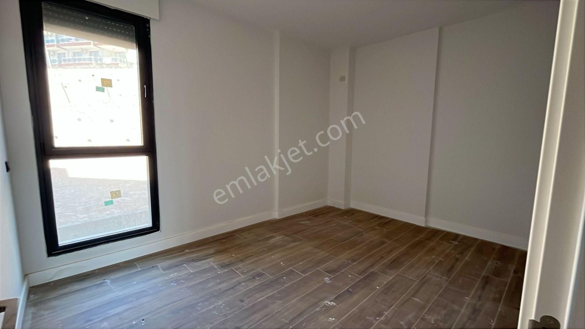 Kuşadası-deniz Manzaralı-satılık-arakat-daire 3+1 - Görsel 11