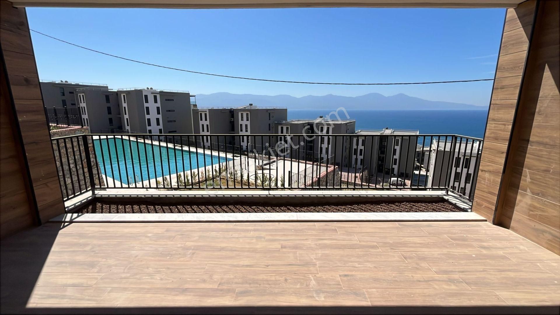 Kuşadası-deniz Manzaralı-satılık-arakat-daire 3+1 - Görsel 2