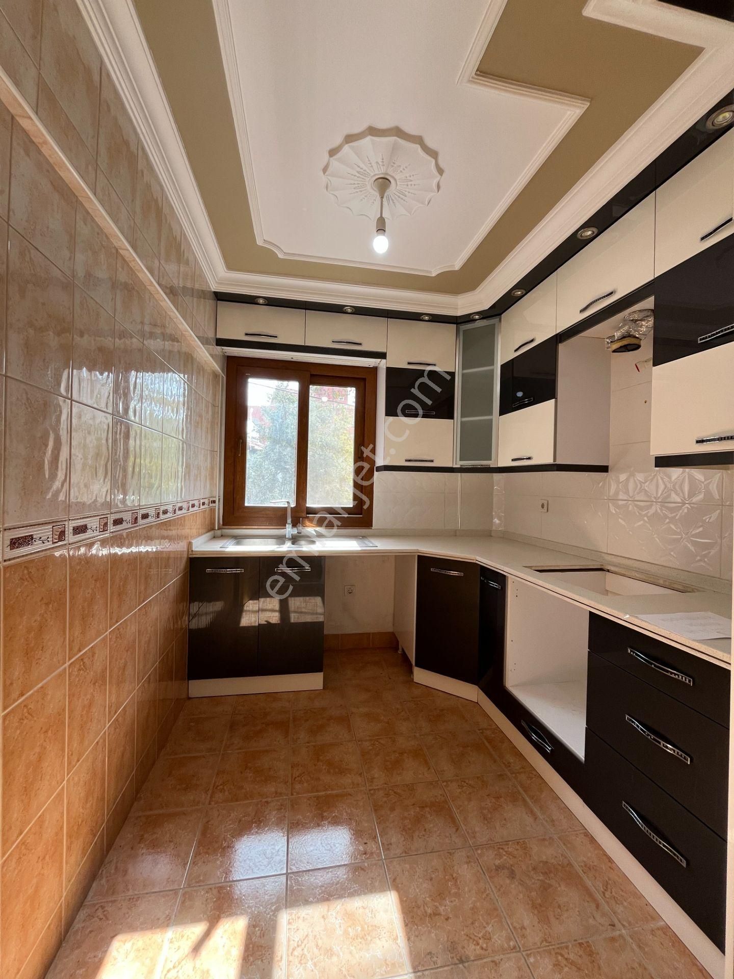 Gümüşpala'da Toplu Taşıma Yakını Ara Kat 2+1 Kiralık Daire - Görsel 5