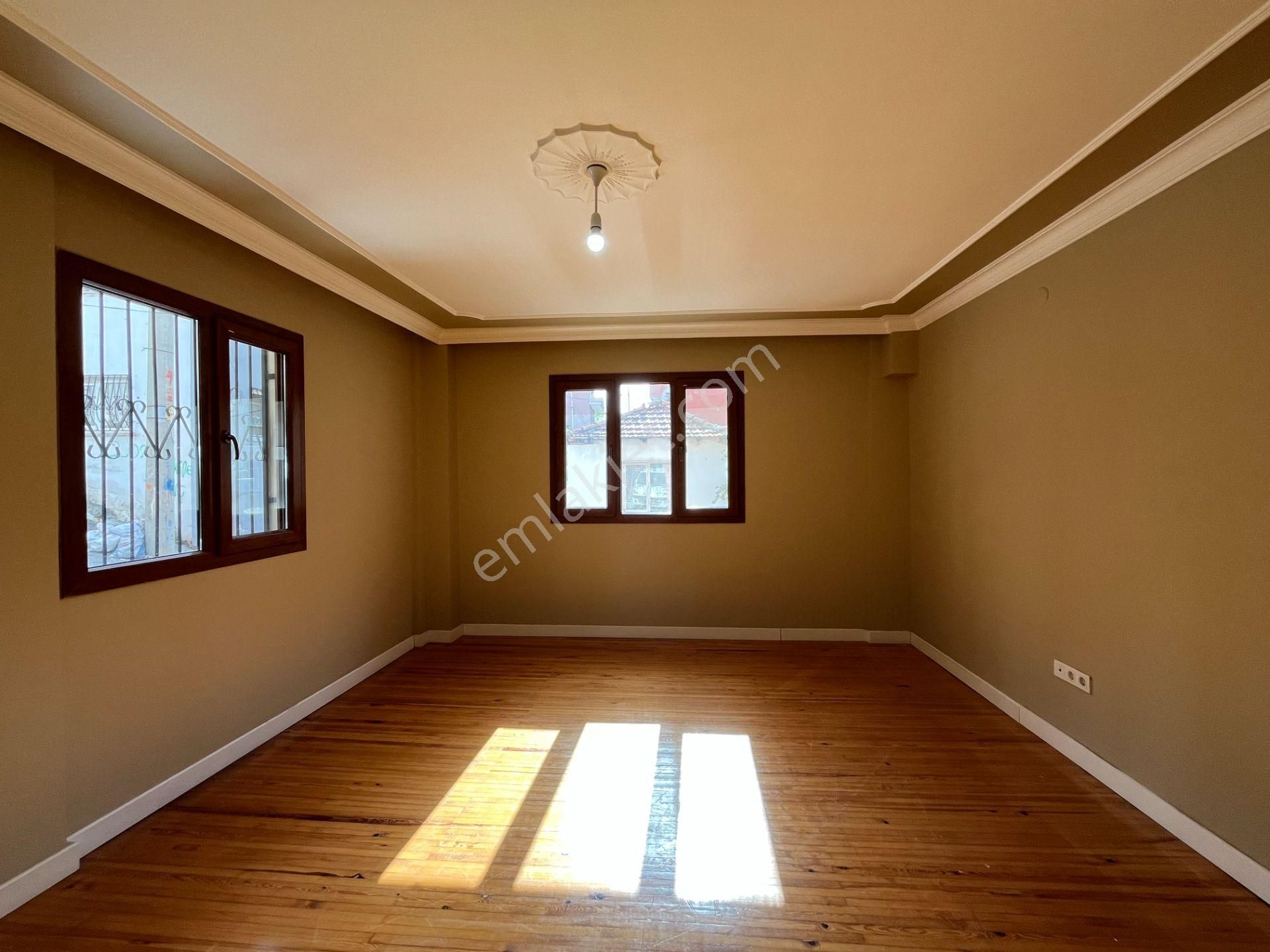 Gümüşpala'da Toplu Taşıma Yakını Ara Kat 2+1 Kiralık Daire - Görsel 2