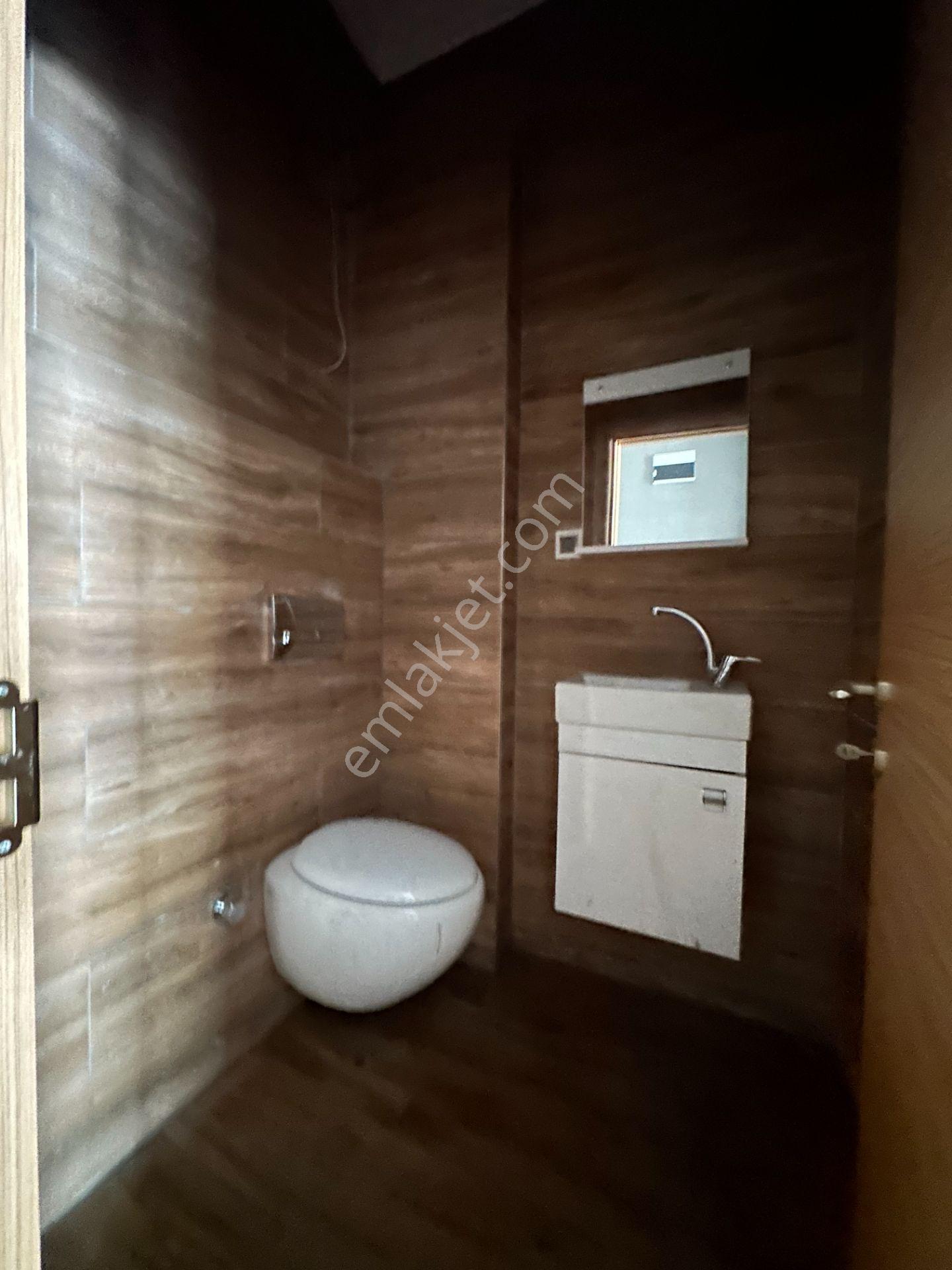 Paşakonak Mah.de Royal Hastane Arkası Kiralık İş Yeri Dükkan - Görsel 24