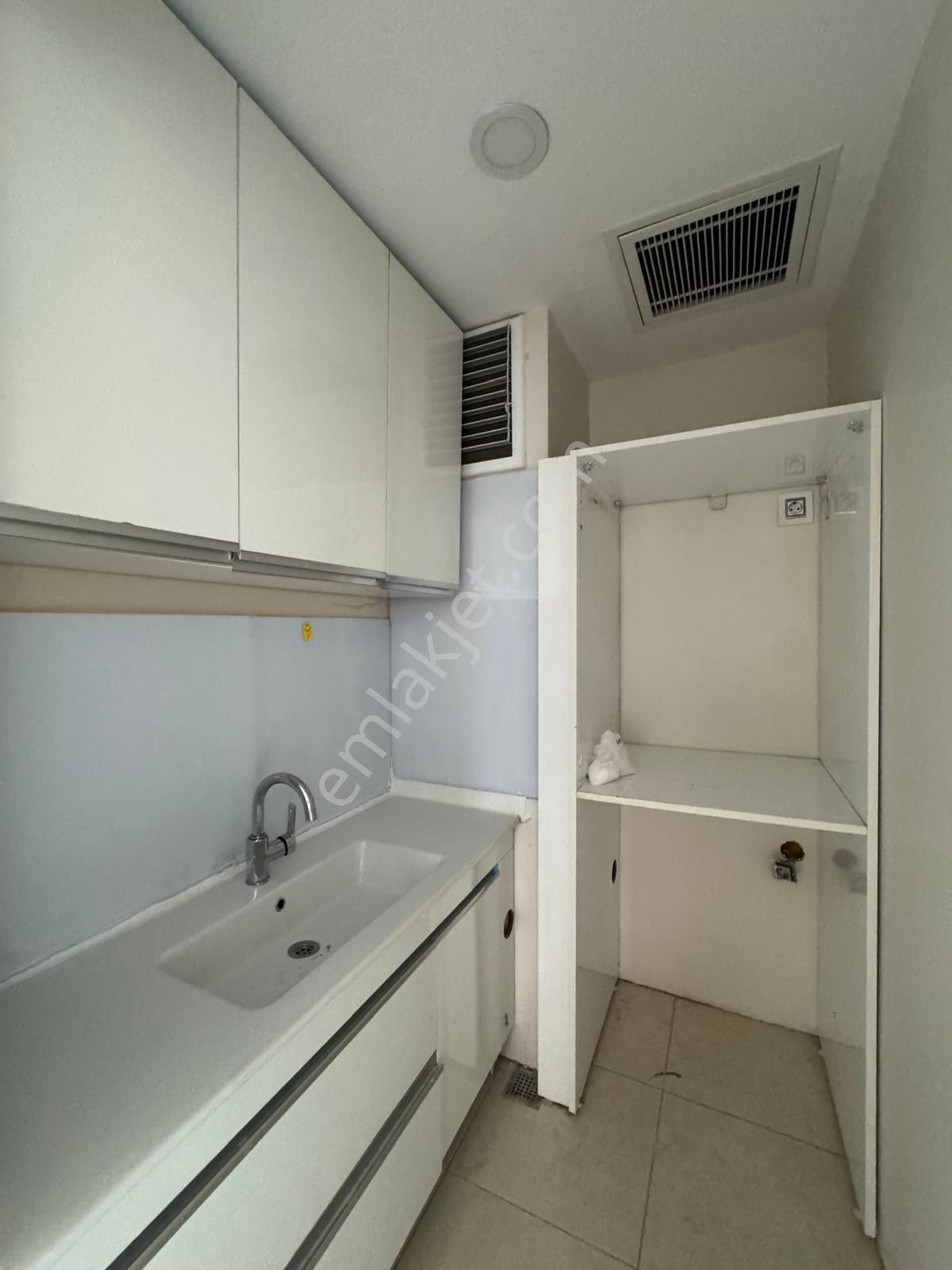 Çengelköy 'de Manzaralı Müstakıl Havuzlu Kiralık Villa - Görsel 10