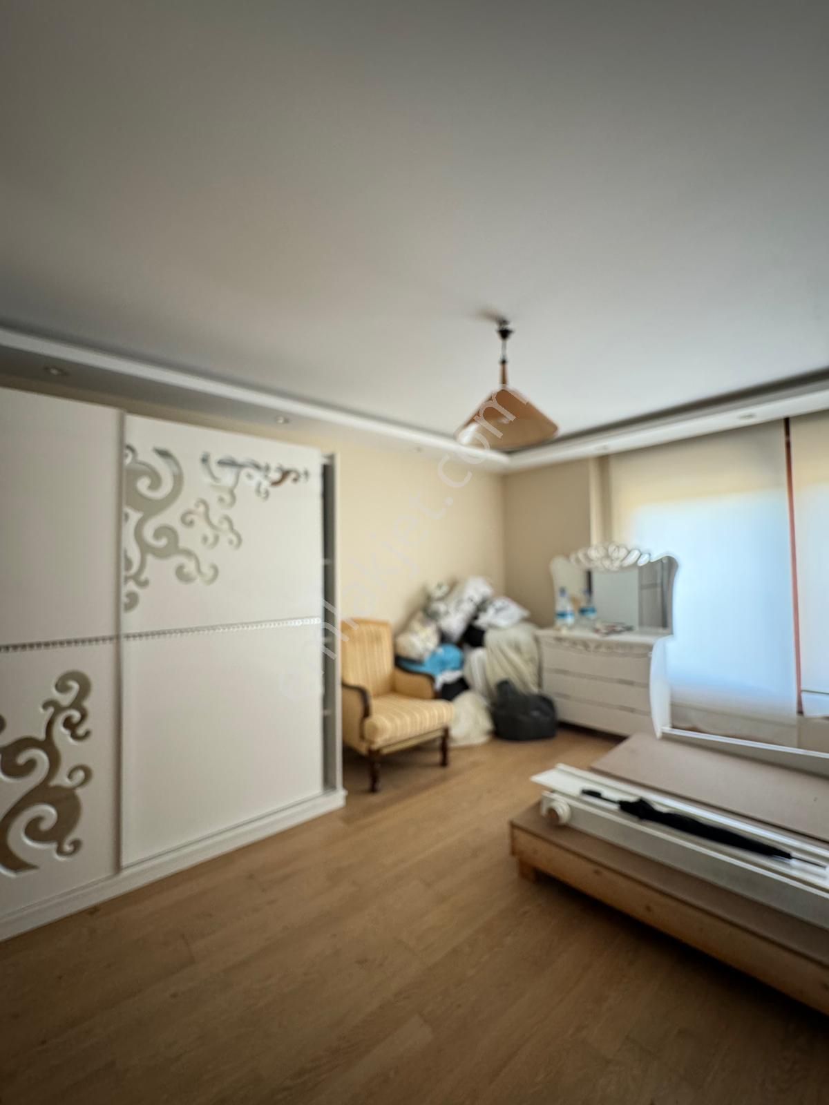 Çengelköy 'de Manzaralı Müstakıl Havuzlu Kiralık Villa - Görsel 12