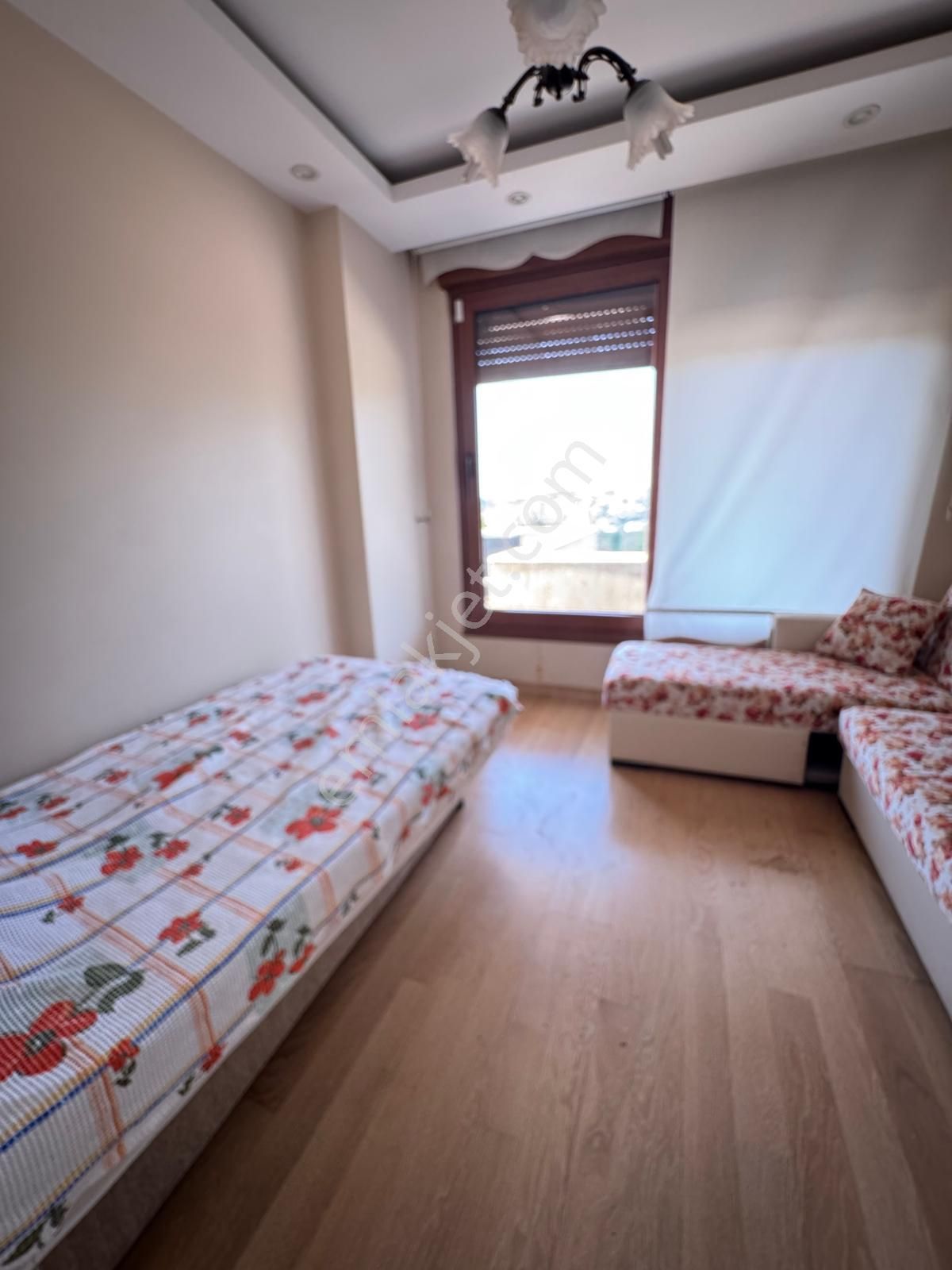 Çengelköy 'de Manzaralı Müstakıl Havuzlu Kiralık Villa - Görsel 23