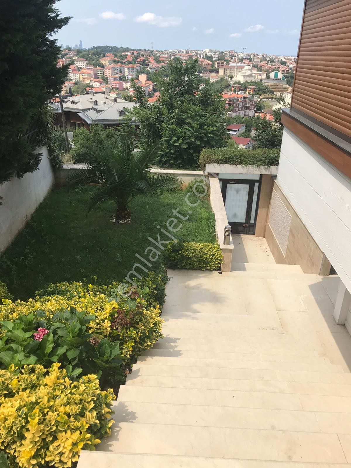 Çengelköy 'de Manzaralı Müstakıl Havuzlu Kiralık Villa - Görsel 3