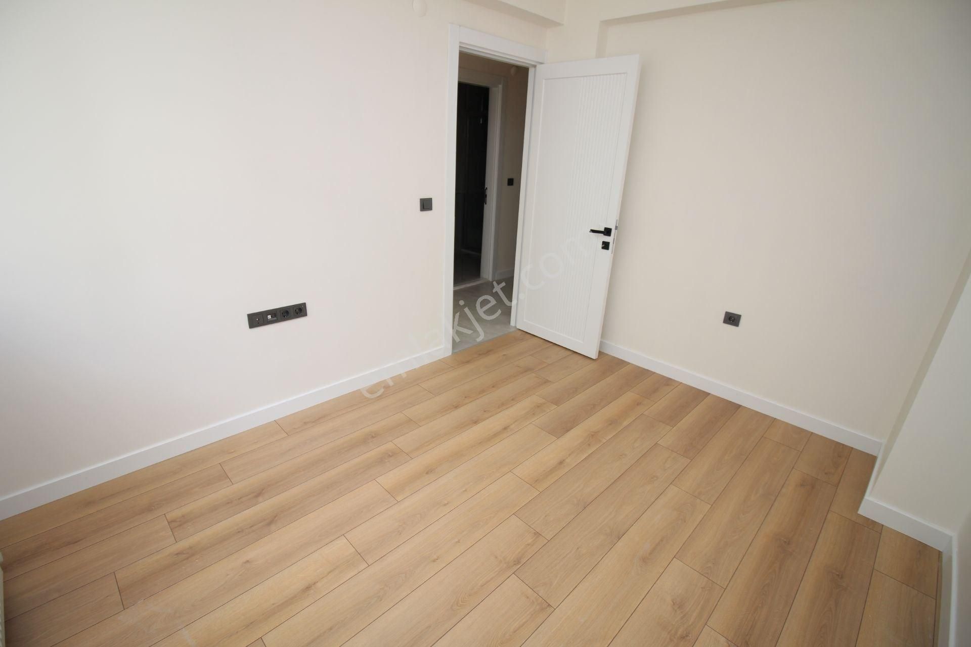 Hıfzıssıhhada İnönü Cadde Paraleli 3+1 Lüks Arakat Daire - Görsel 13