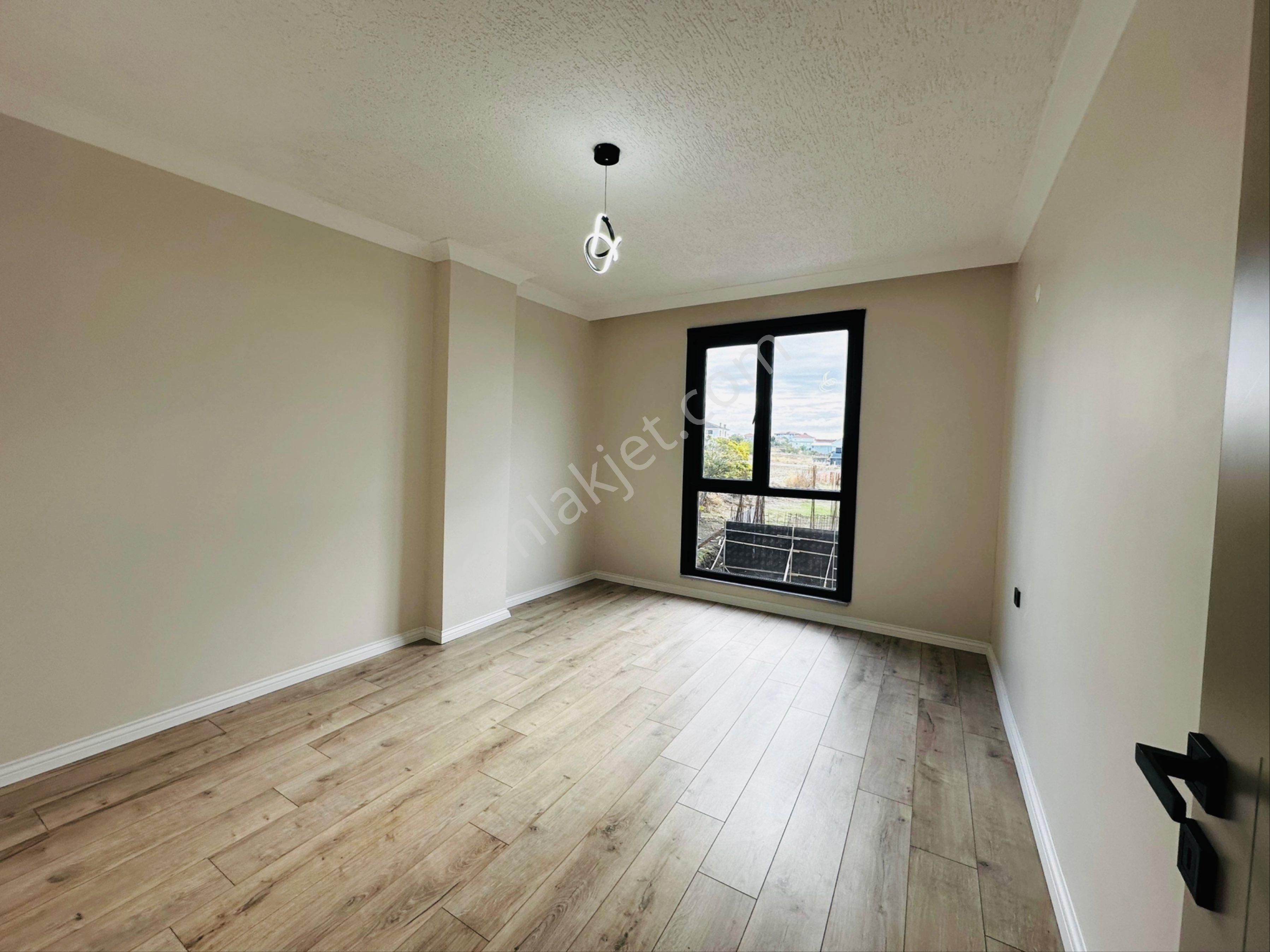 Koyuncu Gyrm'den Yeniçiftlikde Merkezi Konumda Deniz Manzaralı 4+1 Lüx Villa - Görsel 27