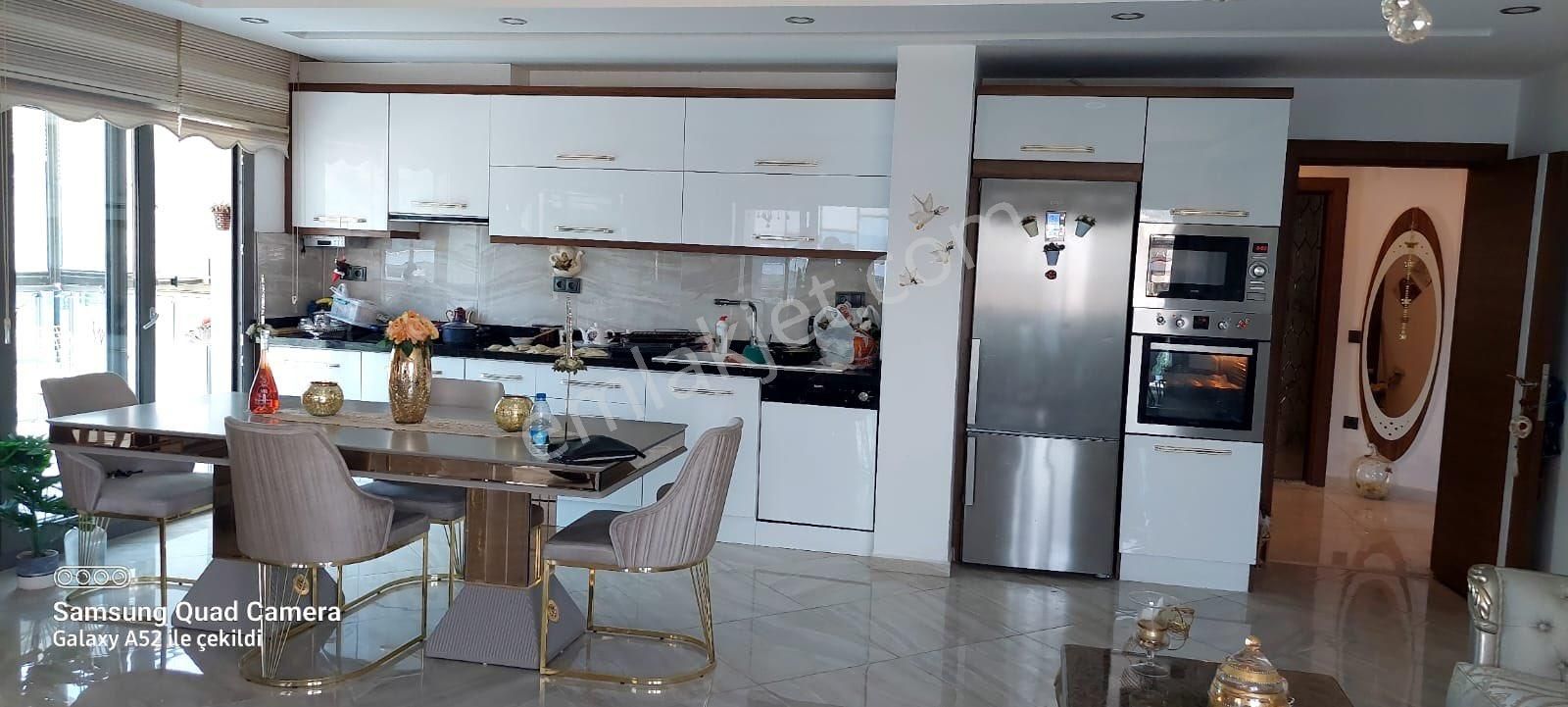 Nezih Bir Sitede Havuzlu 3+1 Ara Kat Satılık Daire - Görsel 2