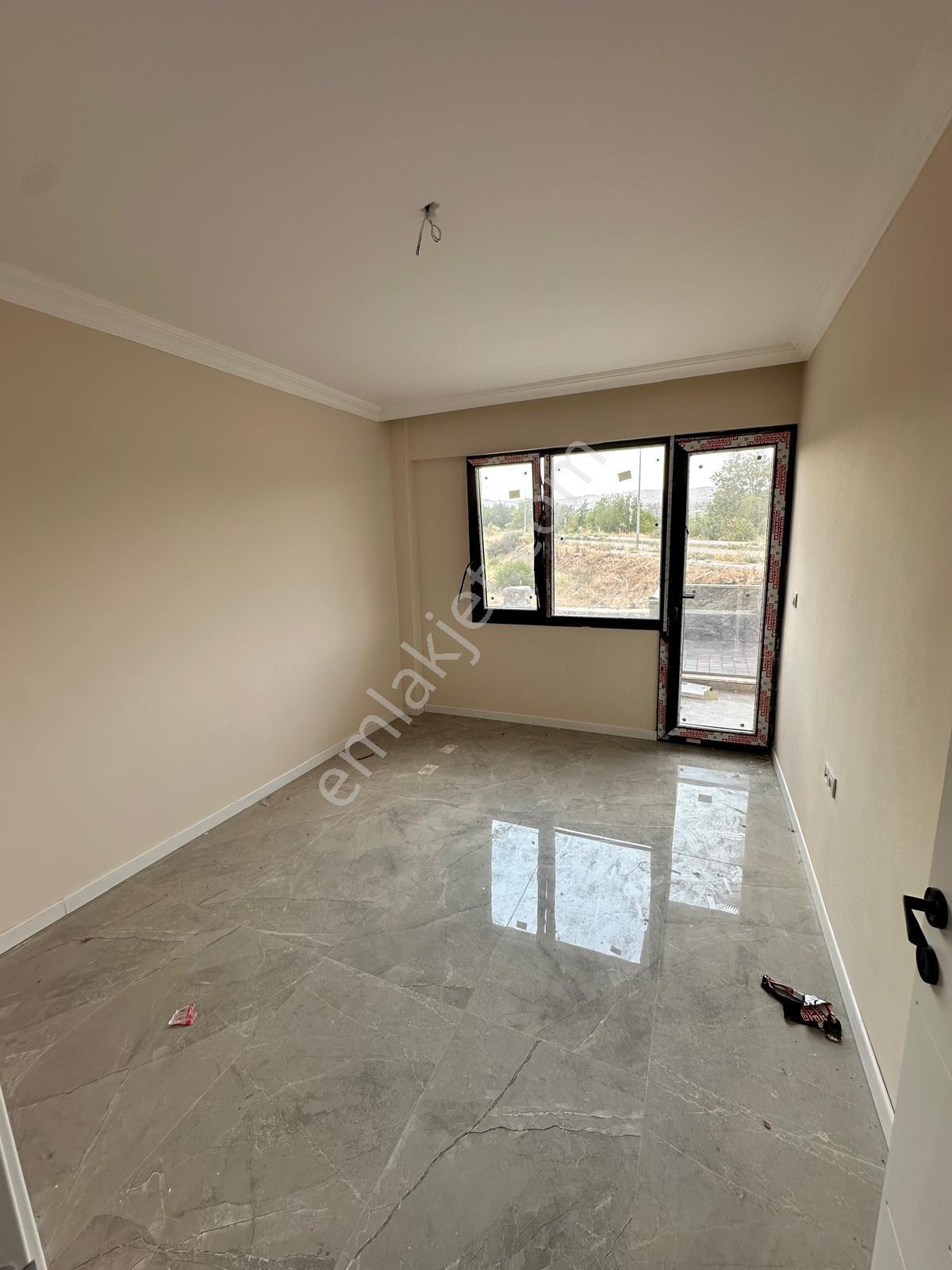 🏡 Akgedik Mahallesi 🏡 ✅2+1 130 M2 4 Katlının Zemin Katı ❇️ Kapalı Mutfak - Görsel 8