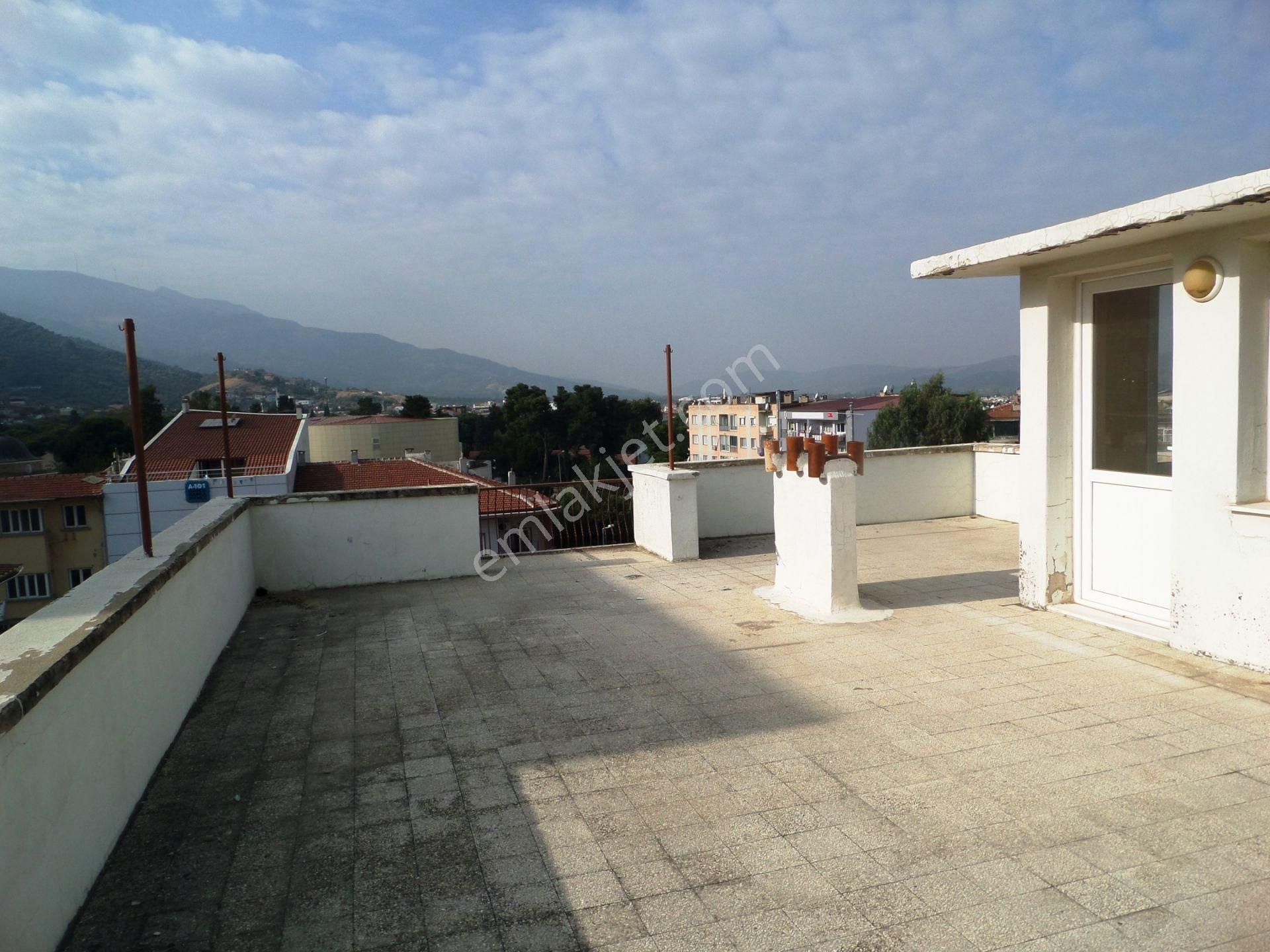 Merkezi Yerde 4 Katlı Giriş Kat İşyeri Olan Komple Bina Ve 3 Tane Dükkan - Görsel 26