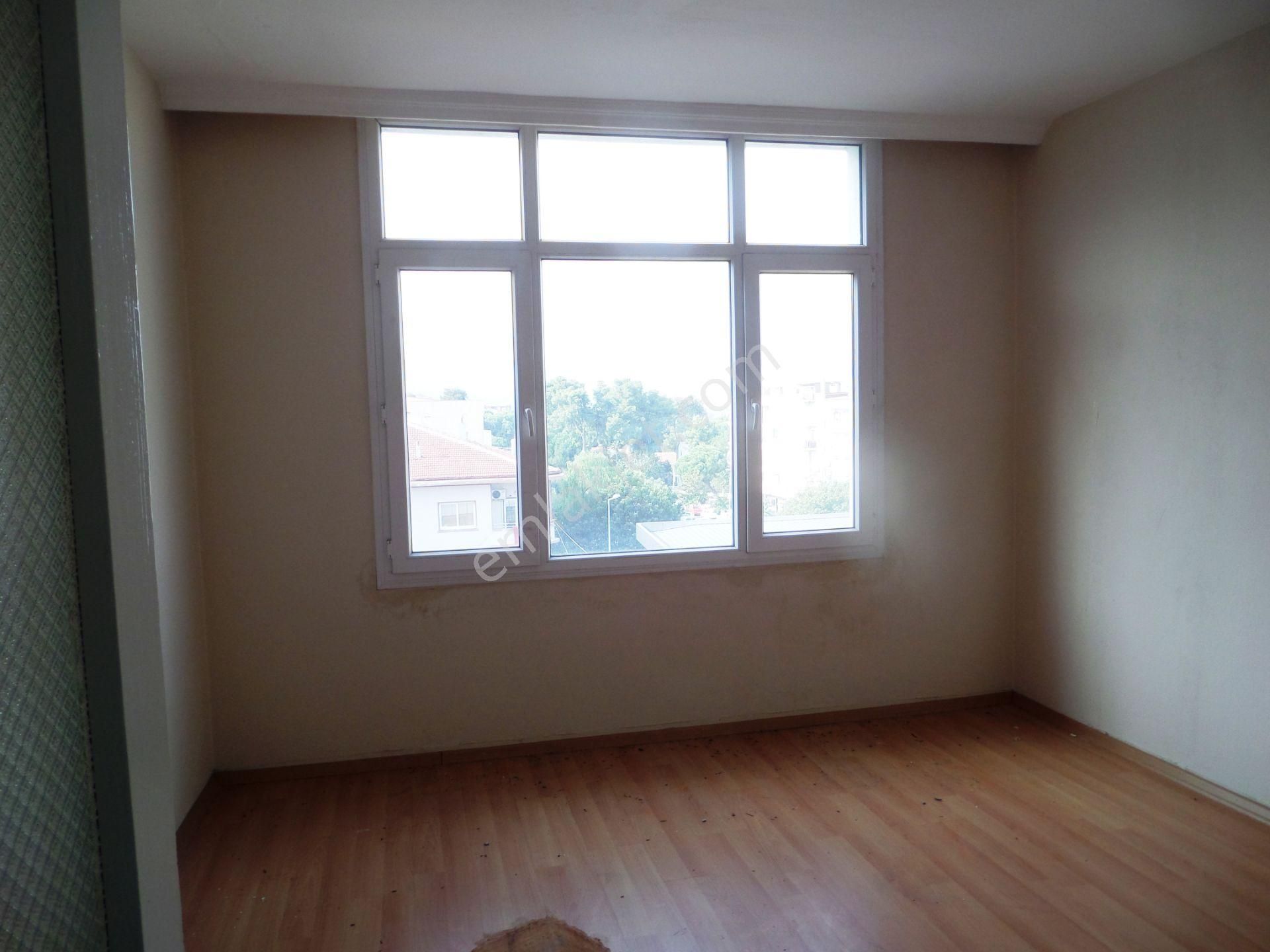 Merkezi Yerde 4 Katlı Giriş Kat İşyeri Olan Komple Bina Ve 3 Tane Dükkan - Görsel 19