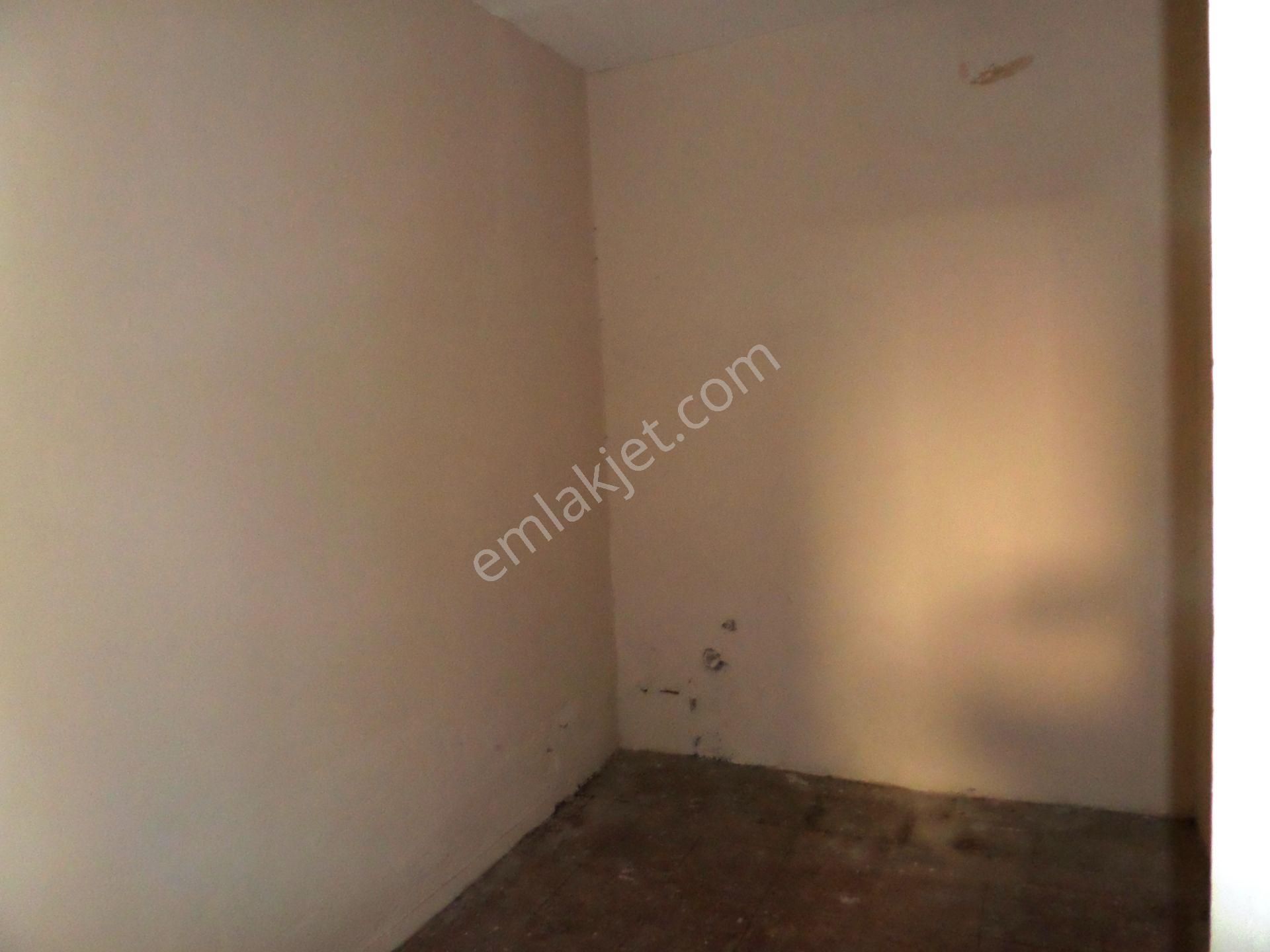 Merkezi Yerde 4 Katlı Giriş Kat İşyeri Olan Komple Bina Ve 3 Tane Dükkan - Görsel 10