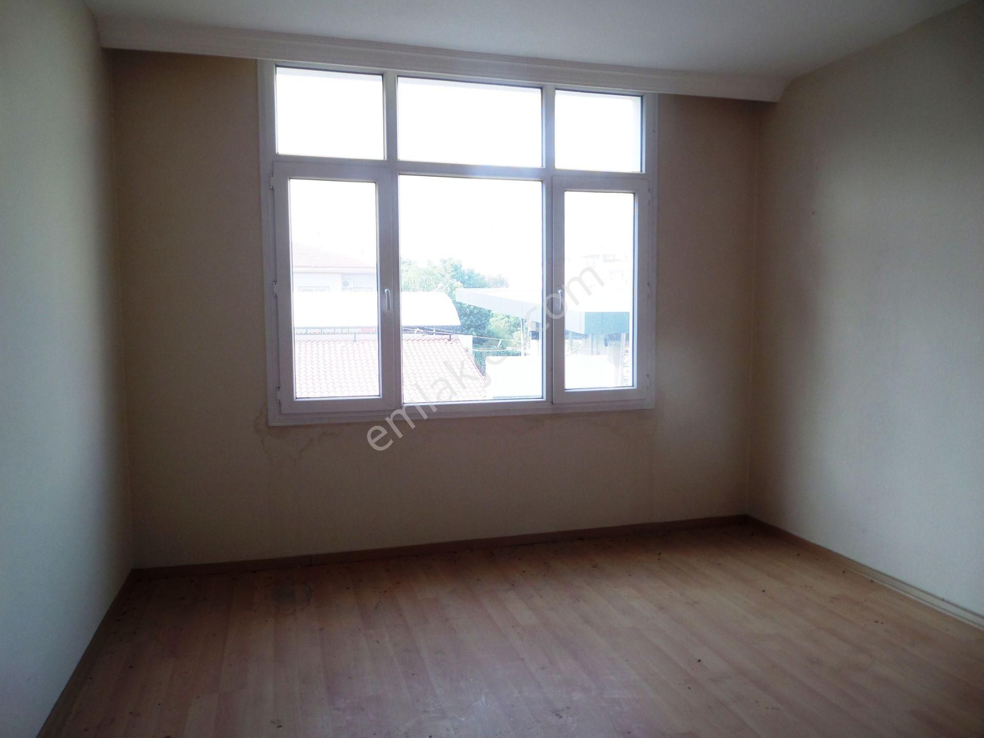 Merkezi Yerde 4 Katlı Giriş Kat İşyeri Olan Komple Bina Ve 3 Tane Dükkan - Görsel 5