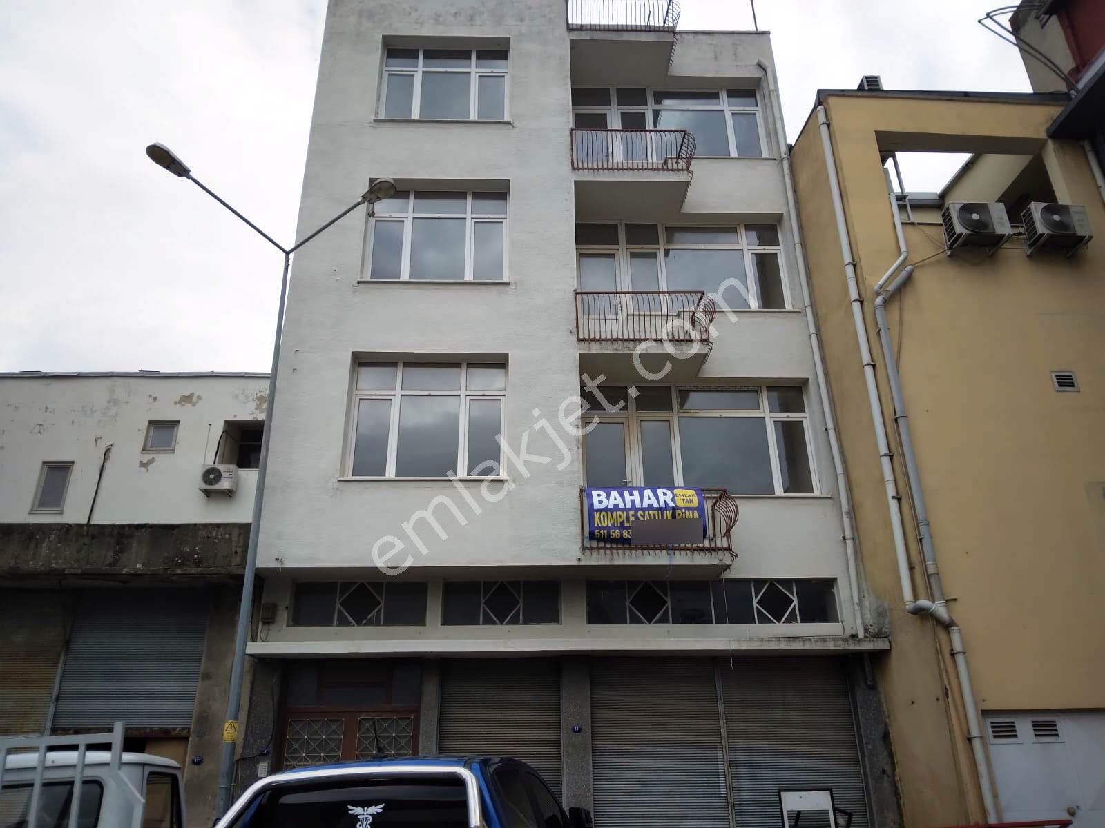 Merkezi Yerde 4 Katlı Giriş Kat İşyeri Olan Komple Bina Ve 3 Tane Dükkan - Görsel 3