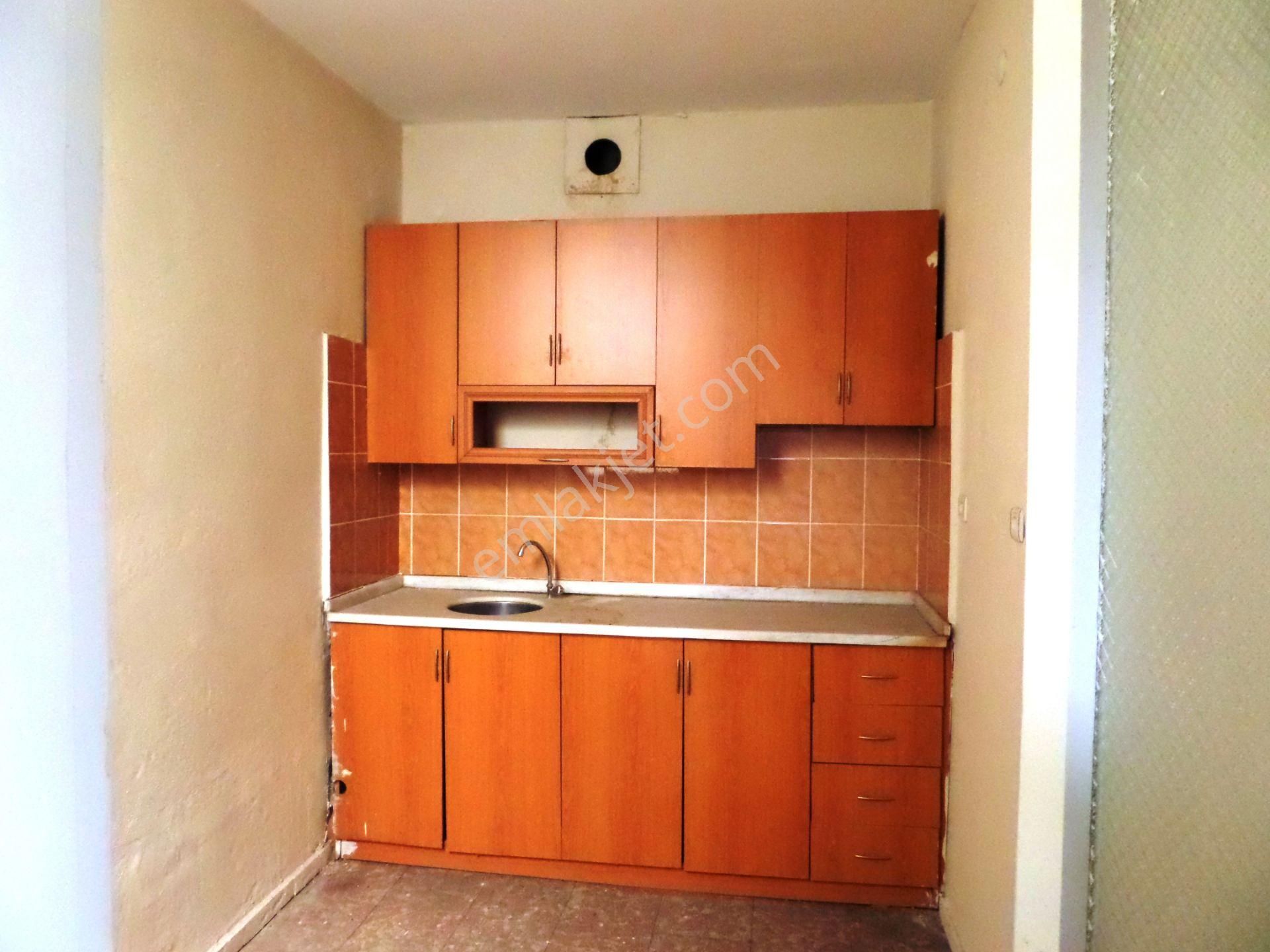 Merkezi Yerde 4 Katlı Giriş Kat İşyeri Olan Komple Bina Ve 3 Tane Dükkan - Görsel 22