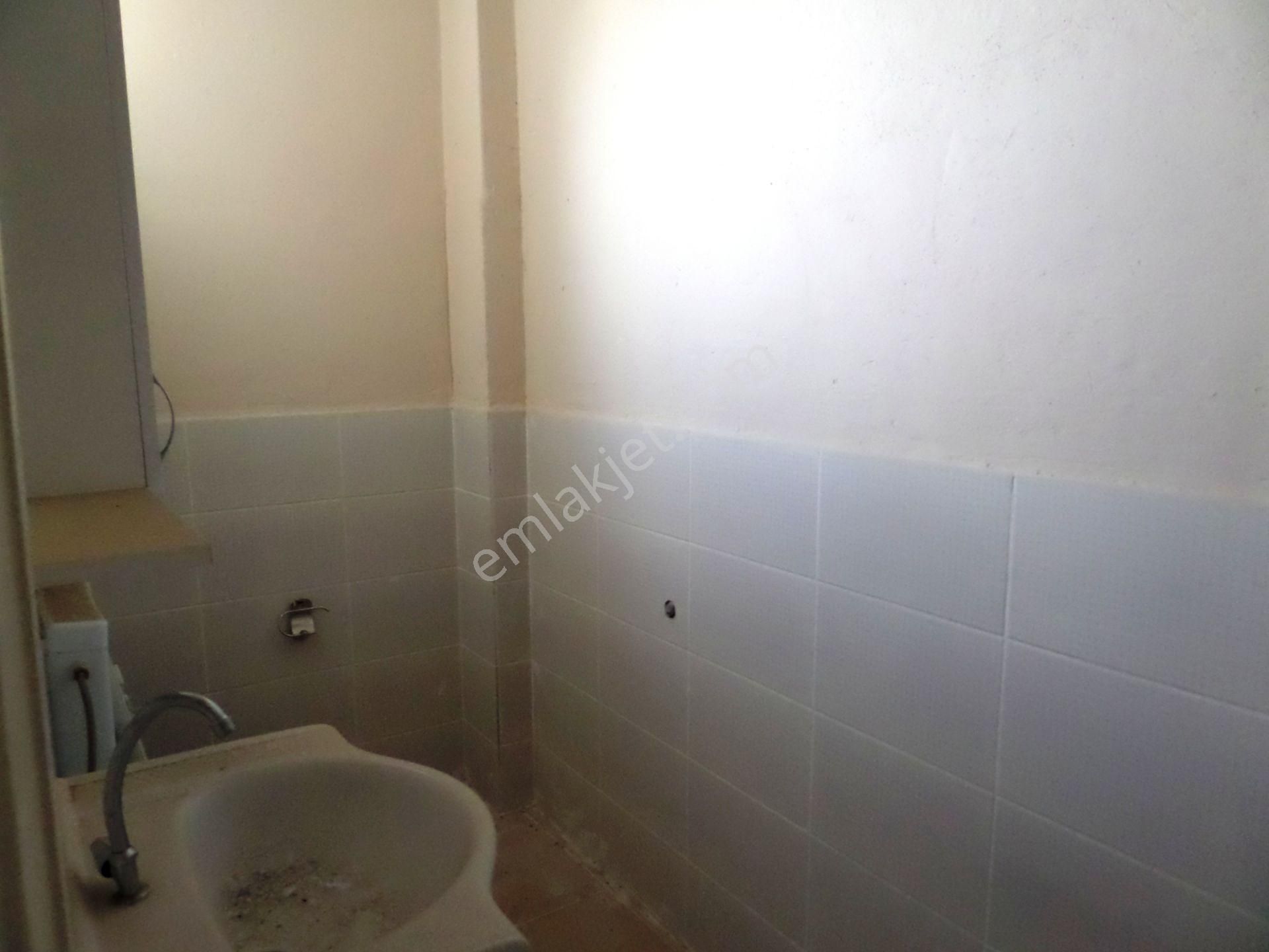 Merkezi Yerde 4 Katlı Giriş Kat İşyeri Olan Komple Bina Ve 3 Tane Dükkan - Görsel 24