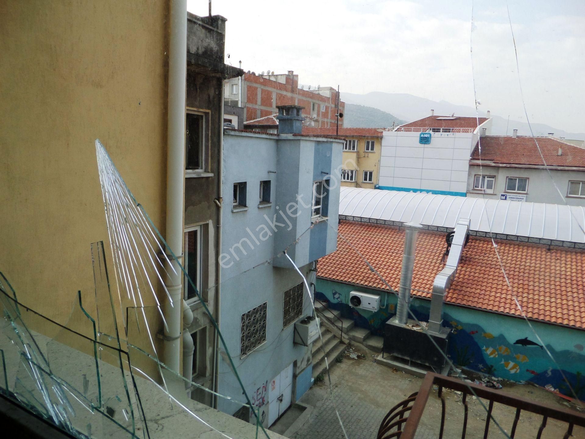 Merkezi Yerde 4 Katlı Giriş Kat İşyeri Olan Komple Bina Ve 3 Tane Dükkan - Görsel 14