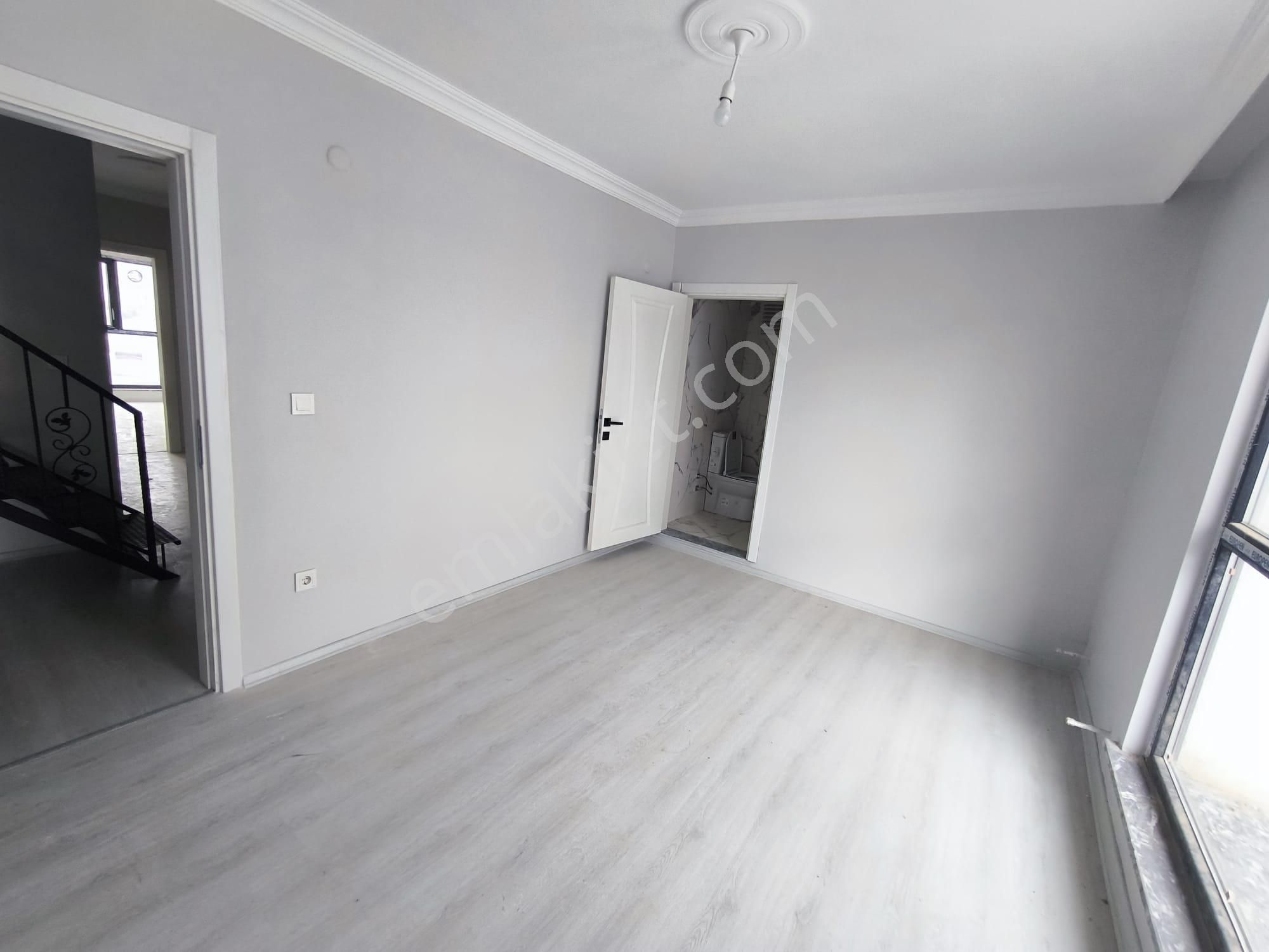 Armutlu Merkez'de Kiralık 4+2 Dubleks - Görsel 10