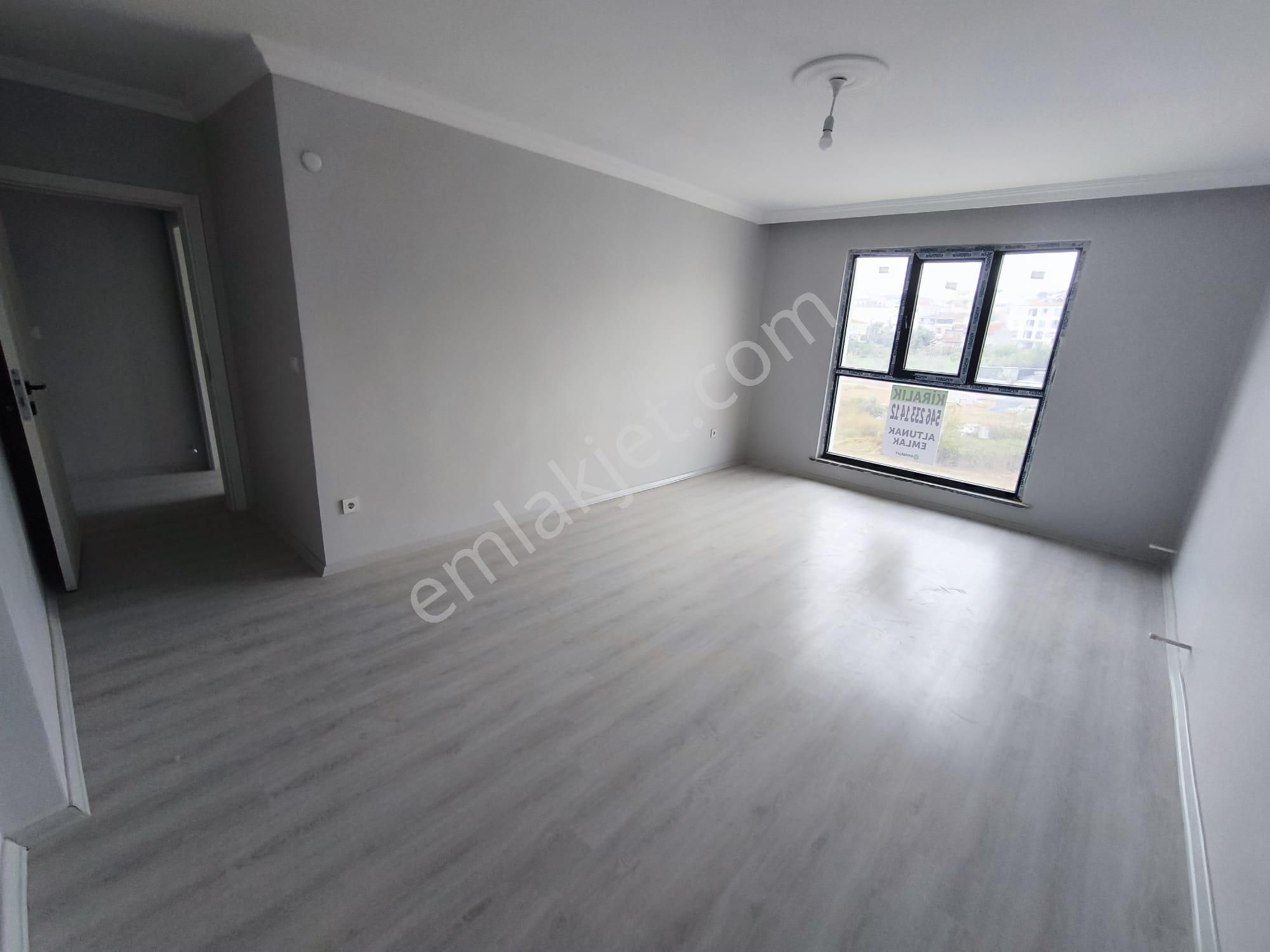 Armutlu Merkez'de Kiralık 4+2 Dubleks - Görsel 12
