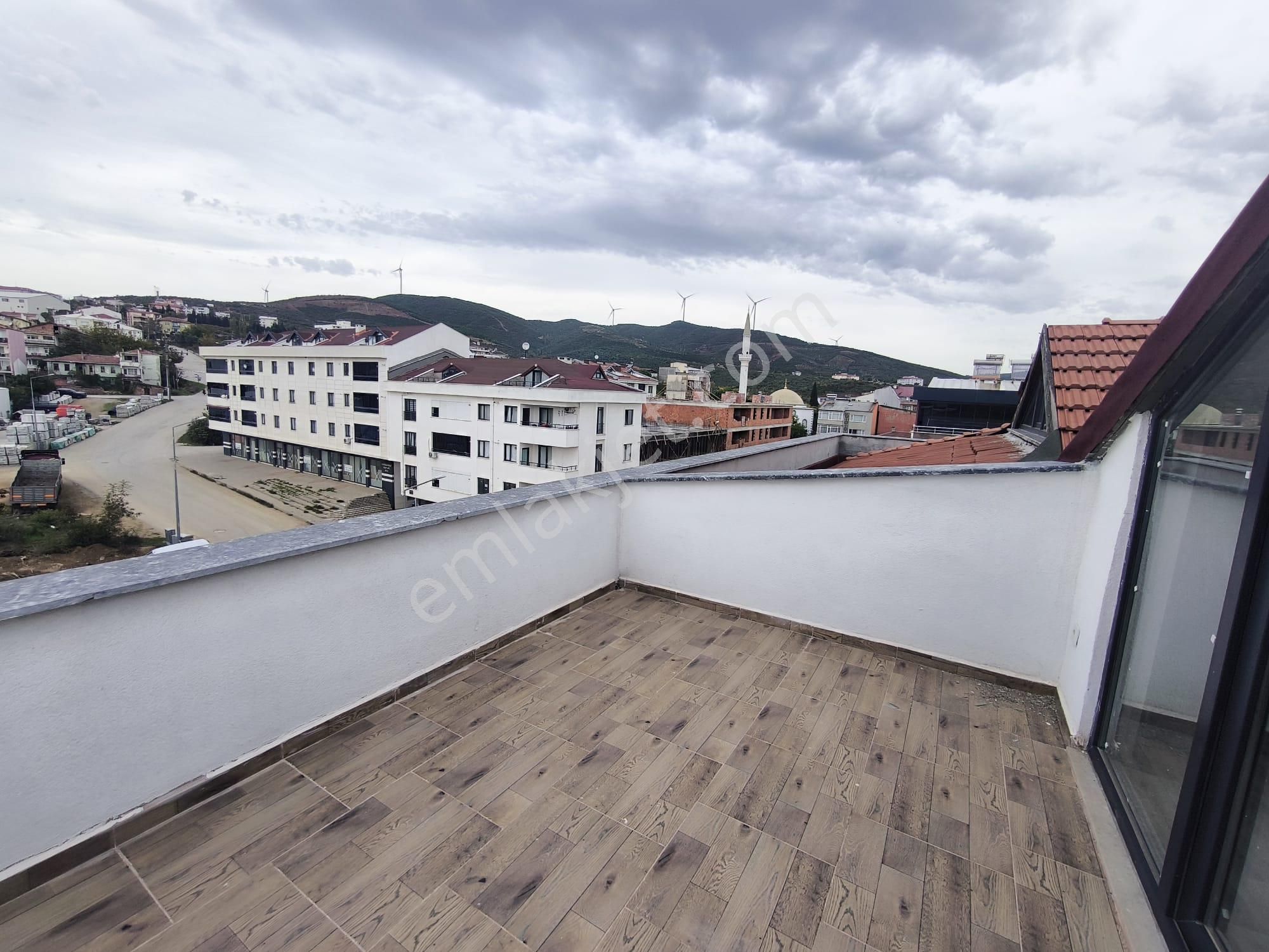 Armutlu Merkez'de Kiralık 4+2 Dubleks - Görsel 23
