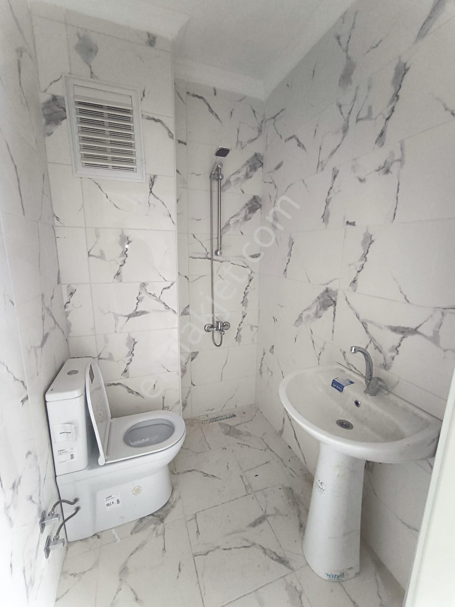 Armutlu Merkez'de Kiralık 4+2 Dubleks - Görsel 11