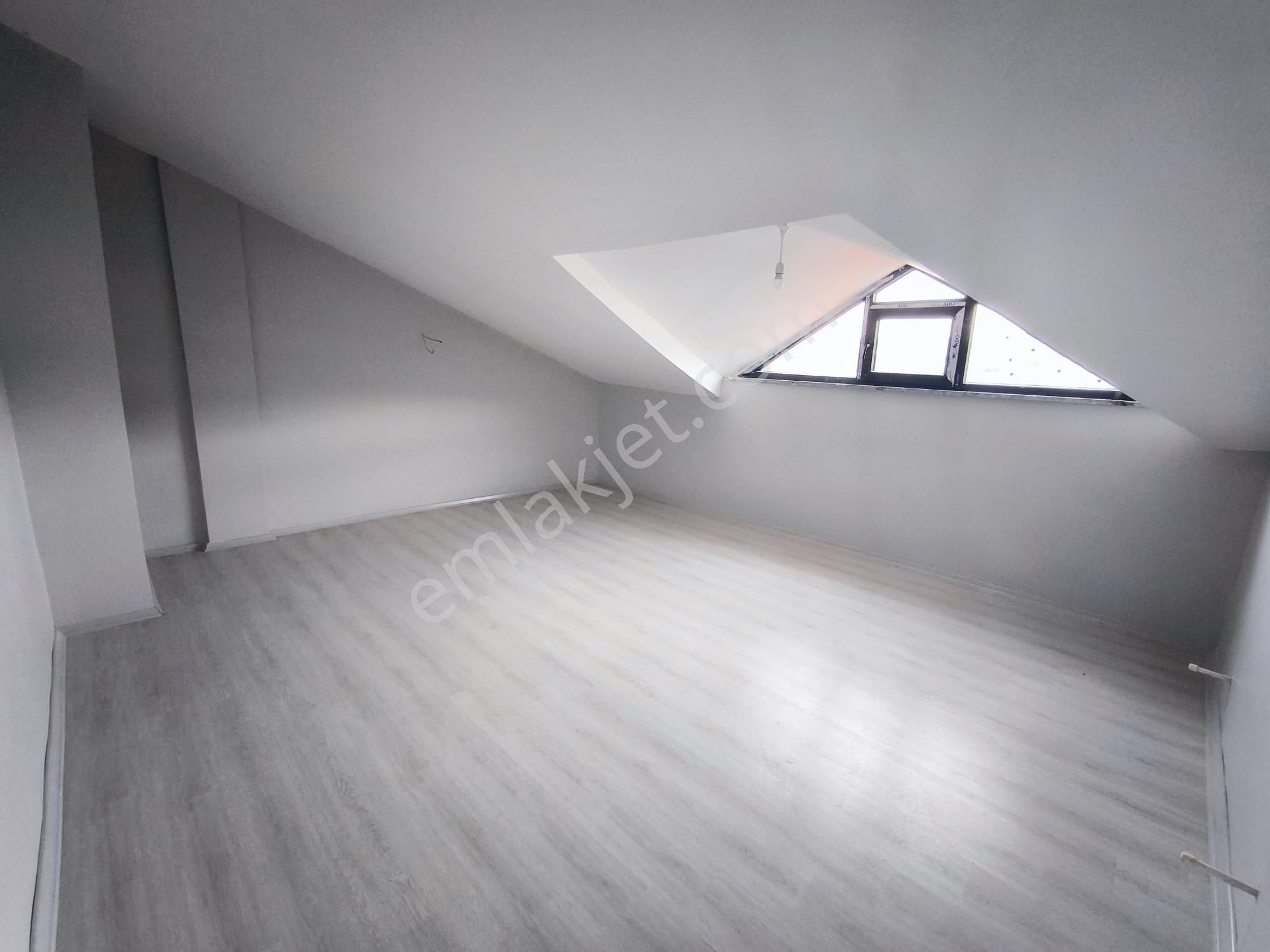Armutlu Merkez'de Kiralık 4+2 Dubleks - Görsel 24