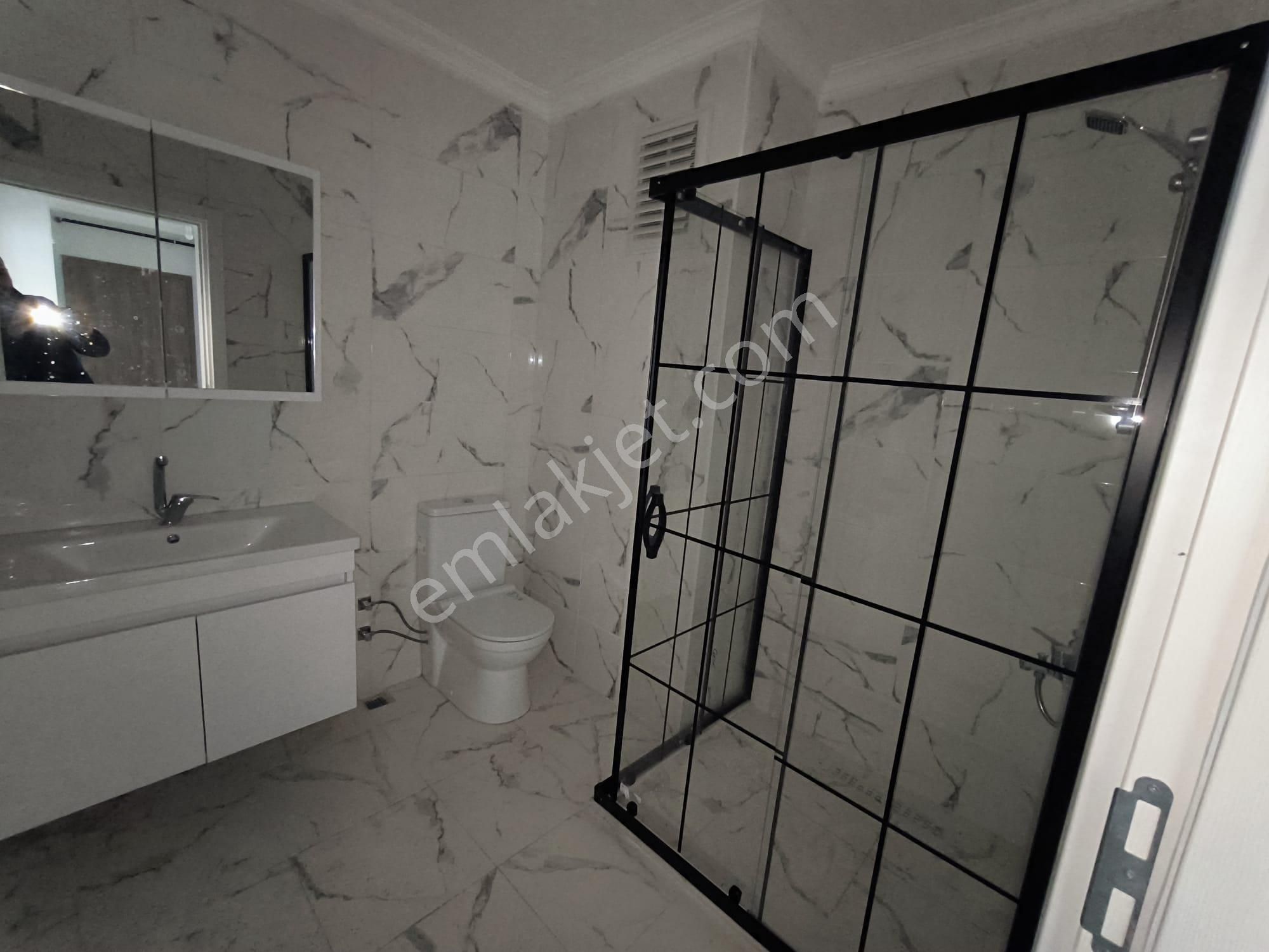 Armutlu Merkez'de Kiralık 4+2 Dubleks - Görsel 15