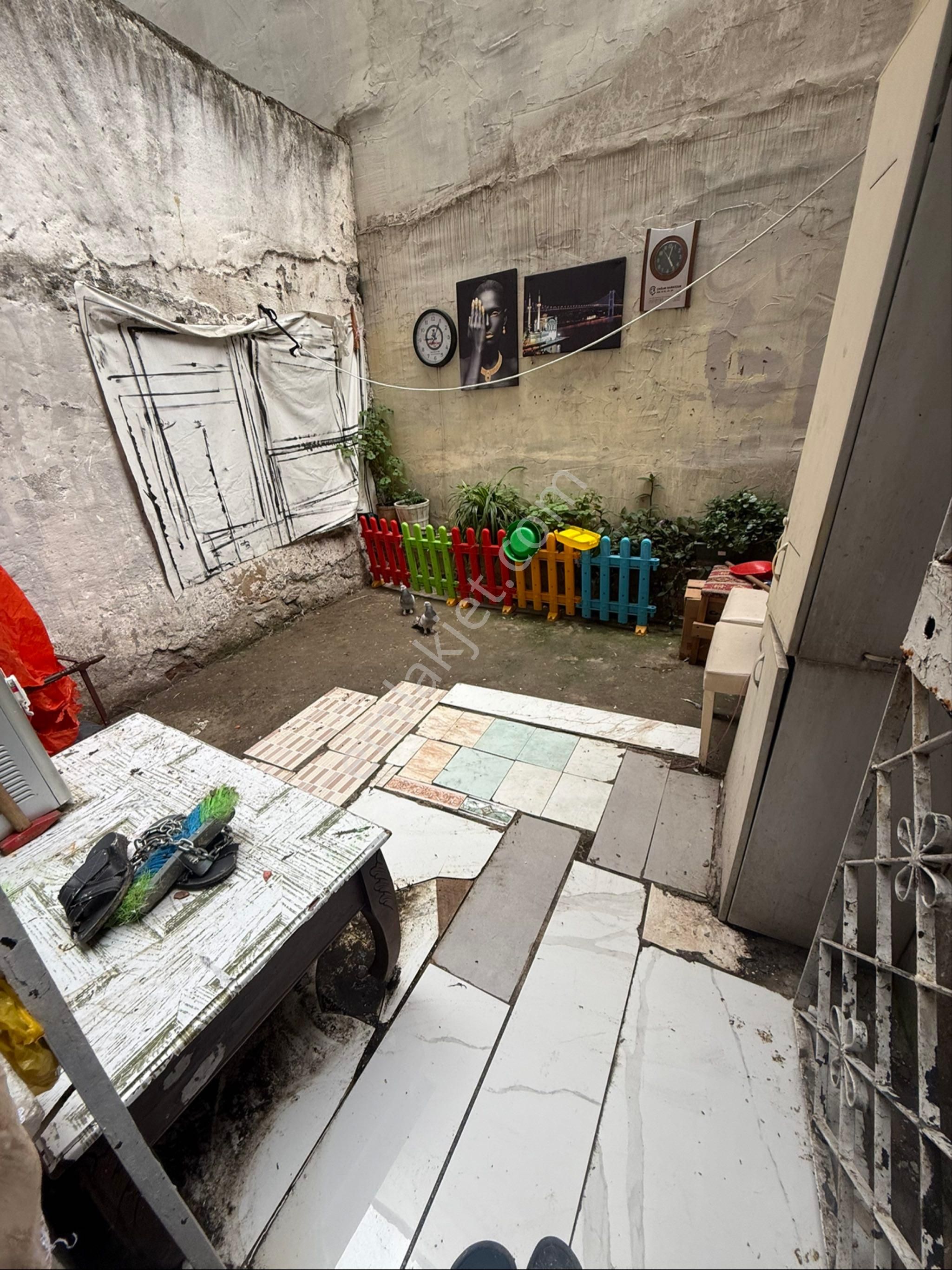 Fatih İskenderpaşa Mah Satılık Bodrum Katı 1+1 - Görsel 17