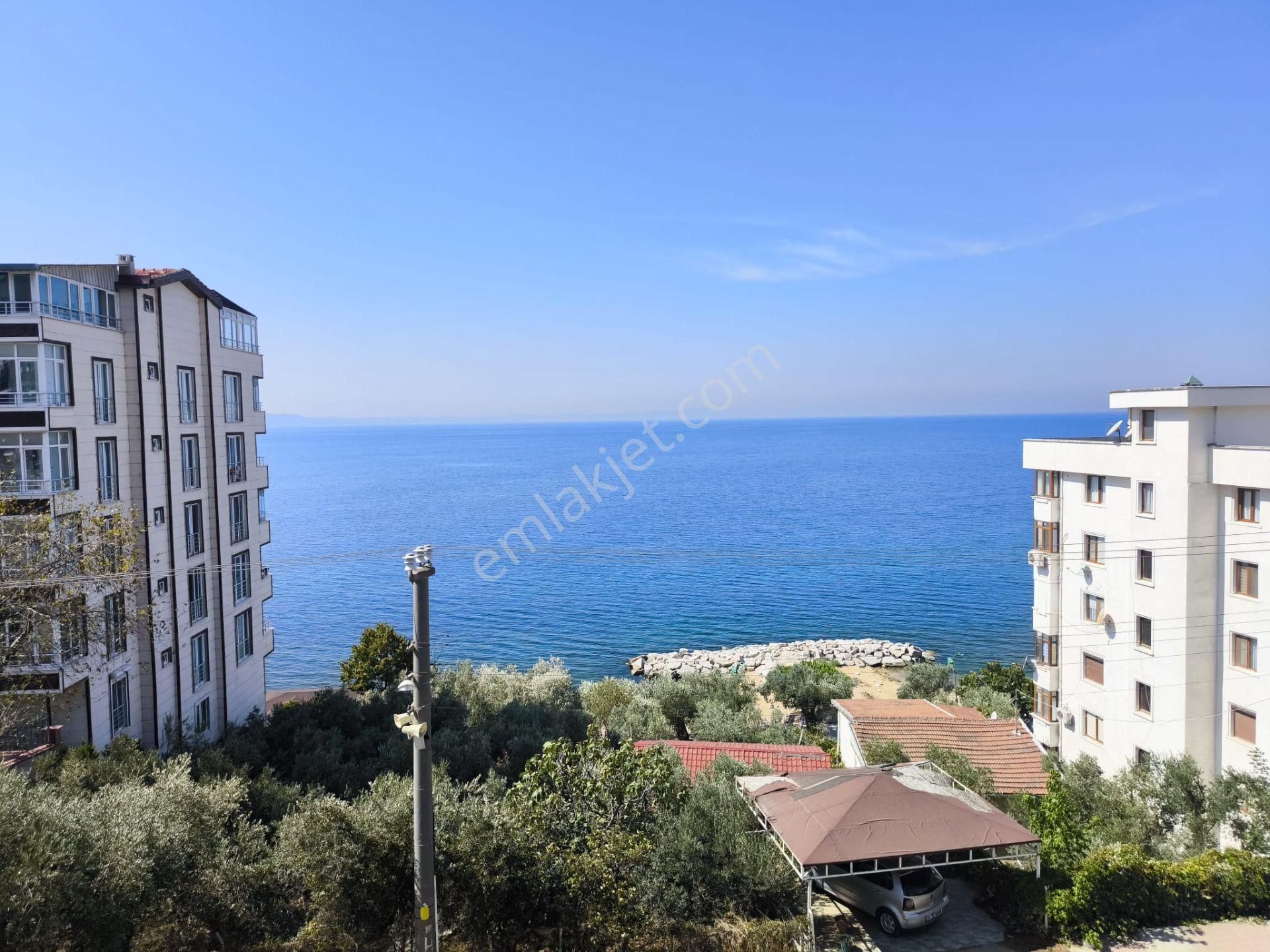 Deniz Manzaralı 2+1 Kiralık Daire ( Eşyasız )