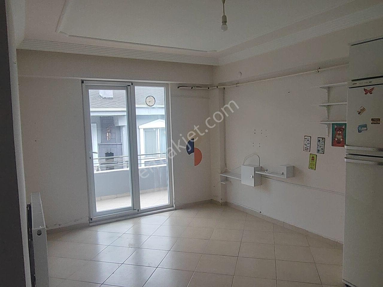 Karasu Yeni Mah. Denize Yakın Havuzlu Sitede 1+1 Kiralık Daire - Görsel 3