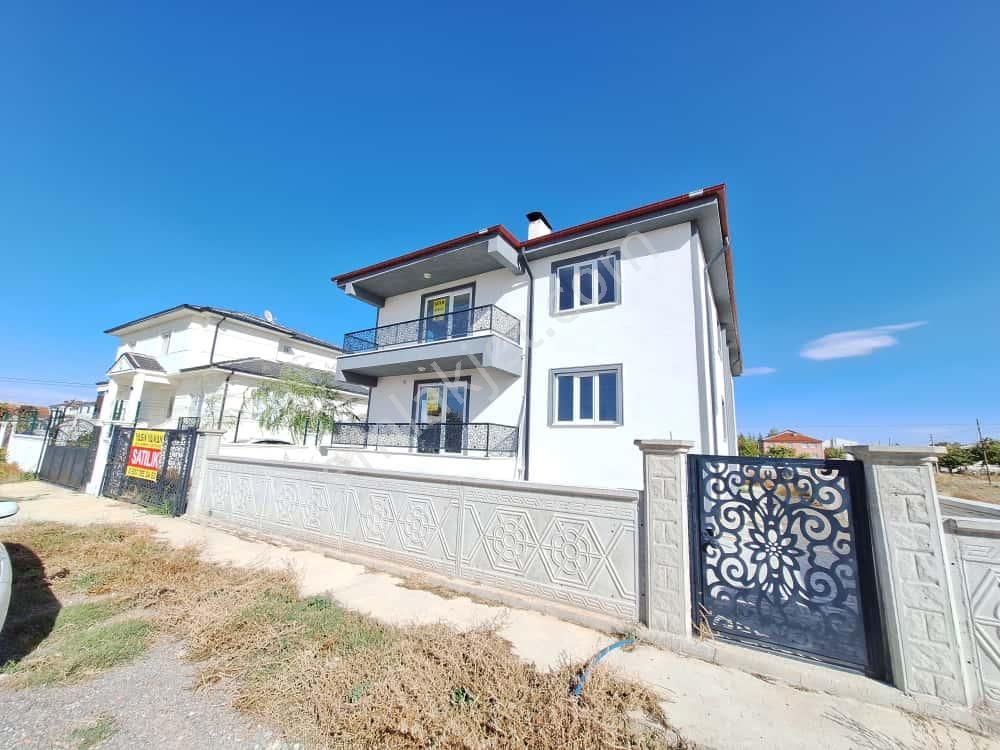 Yaman'dan Bolvadin Malazgirtde Satılık 4 Adet 2+1 Sıfır Daireler - Görsel 32