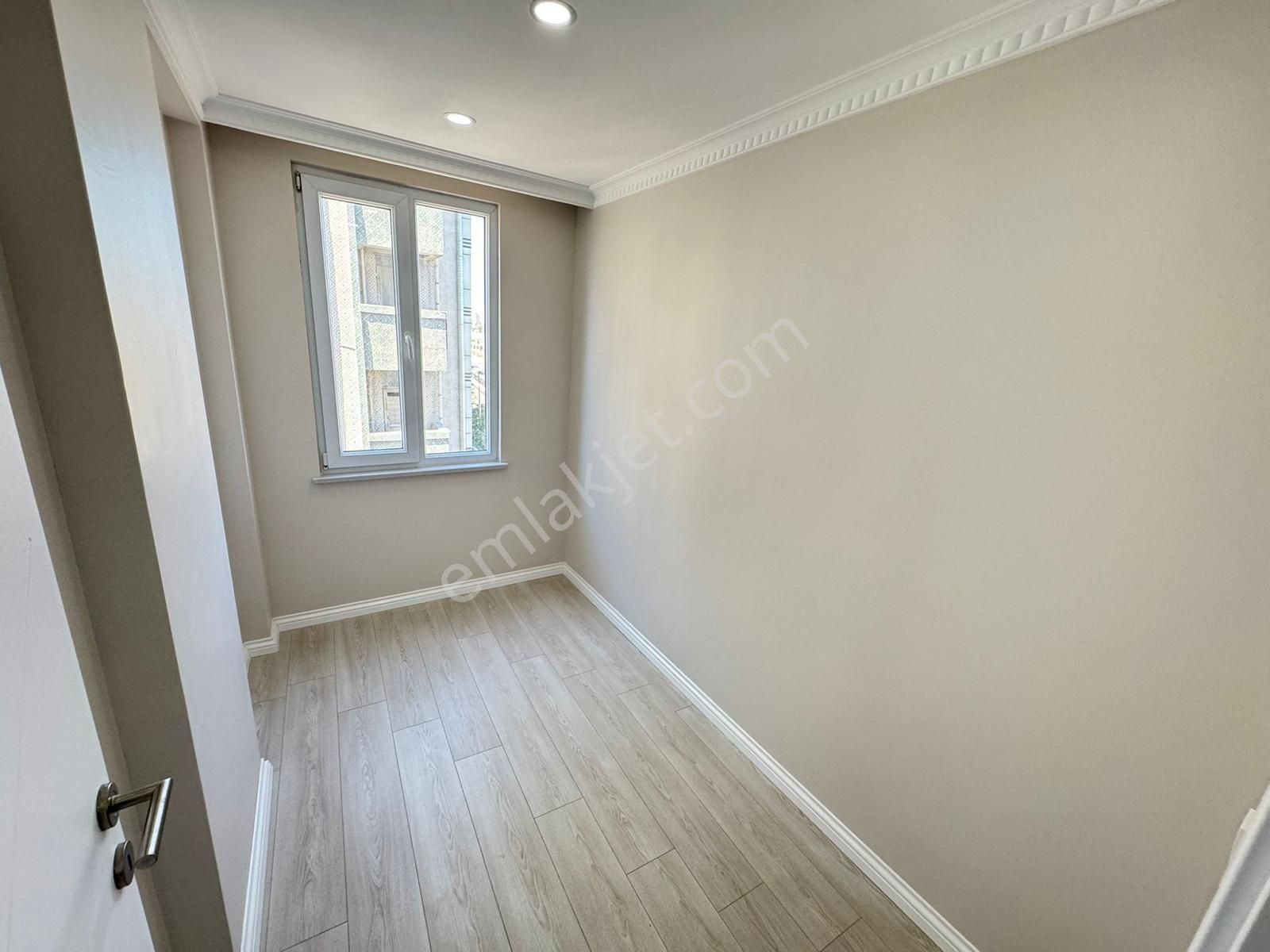 Özgür İnşaat'tan Malkoçoğlu Mh'de Sıfır Cadde Üstü Ara Kat Daire - Görsel 9