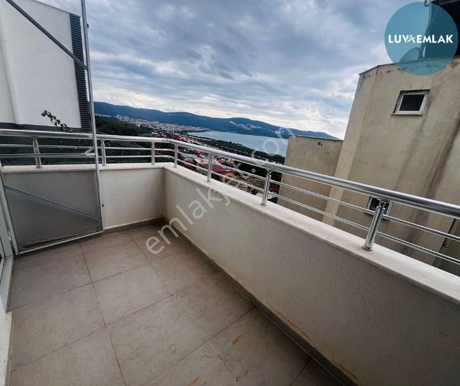 Didim Akbük'te Her Kattan Deniz Manzaralı 3+1 Eşyalı Yazlık - Görsel 15