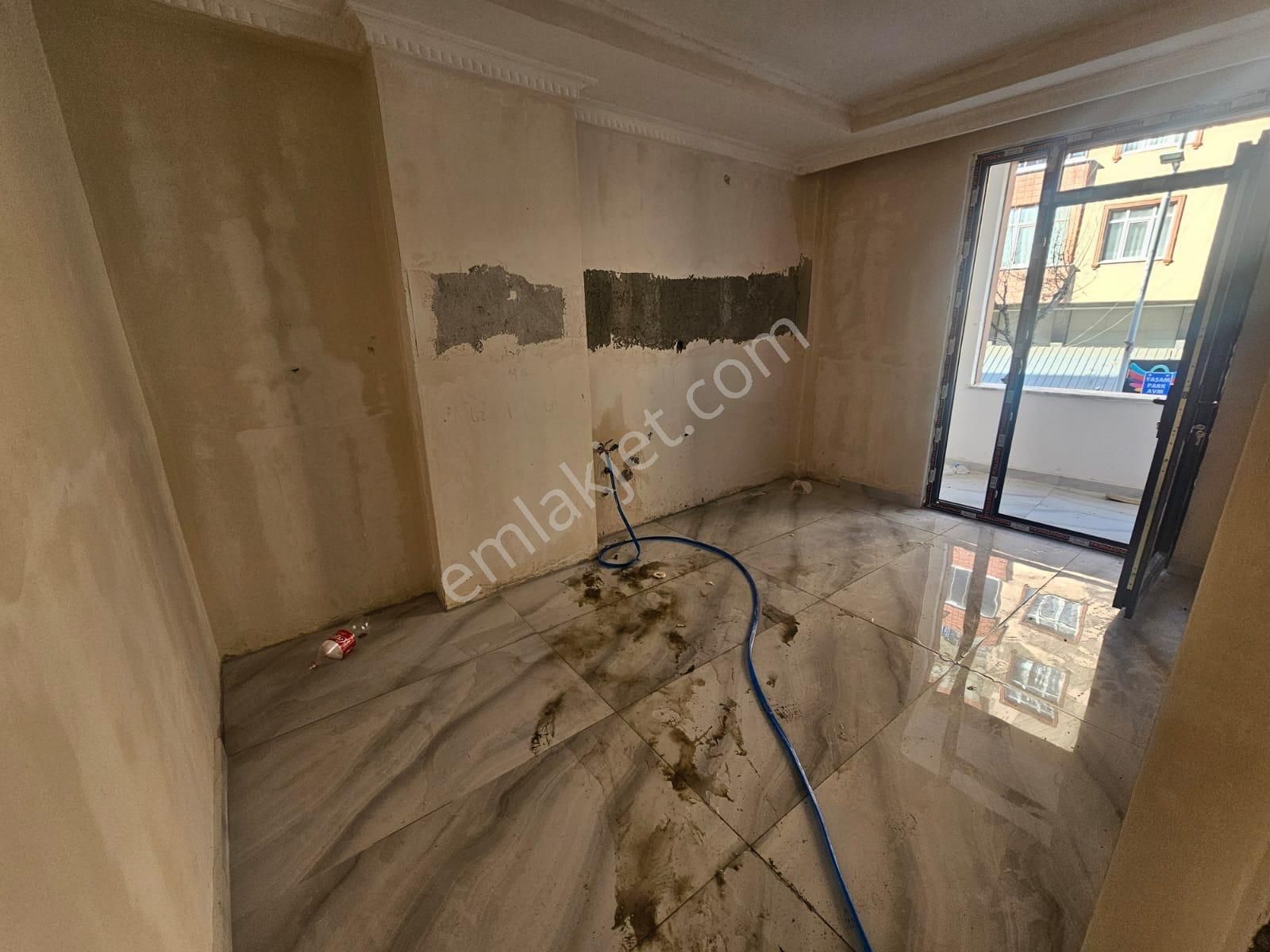 Özgür İnşaat'tan Cadde Üzerinde Gazi Mah 3+1 125m2 Sıfır Daire - Görsel 4