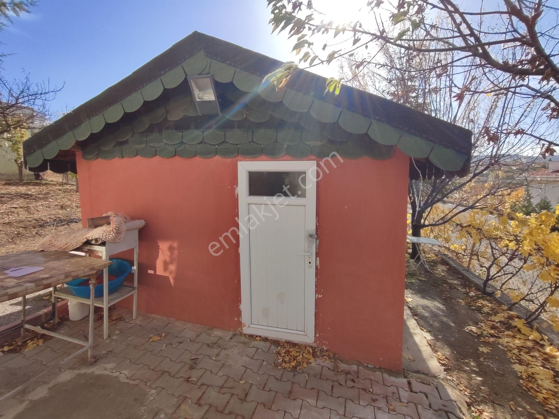 Sirkeli'de İçerisinde 2+1 Tapulu Müstakil Ev Bulunan 743m2 İmarlı Villa Parseli Tuğrul Emlaktan - Görsel 16