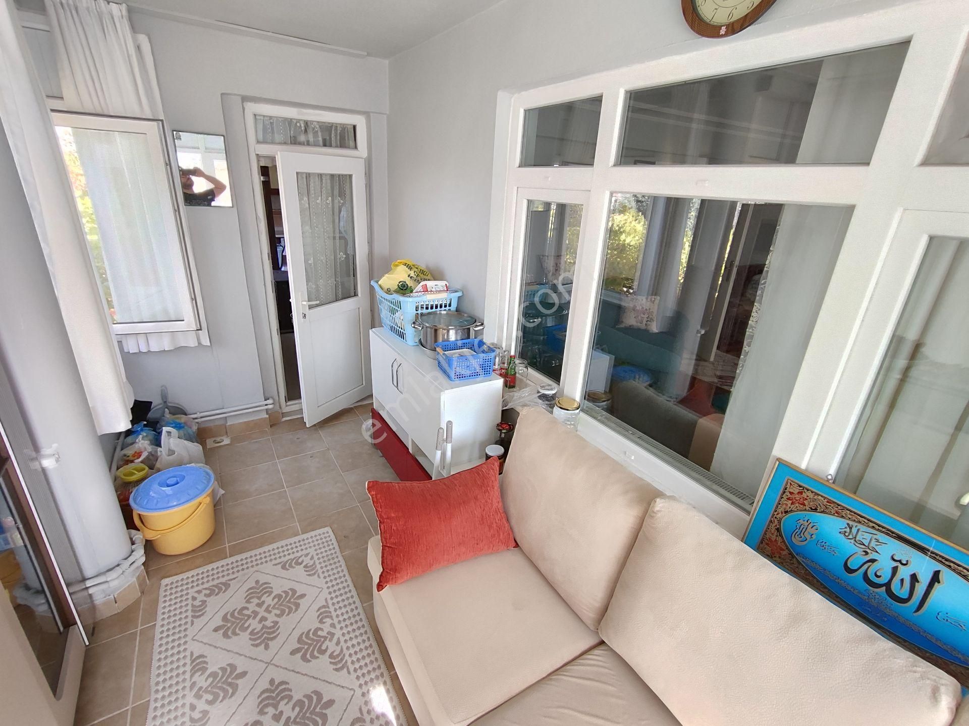 Sirkeli'de İçerisinde 2+1 Tapulu Müstakil Ev Bulunan 743m2 İmarlı Villa Parseli Tuğrul Emlaktan - Görsel 7