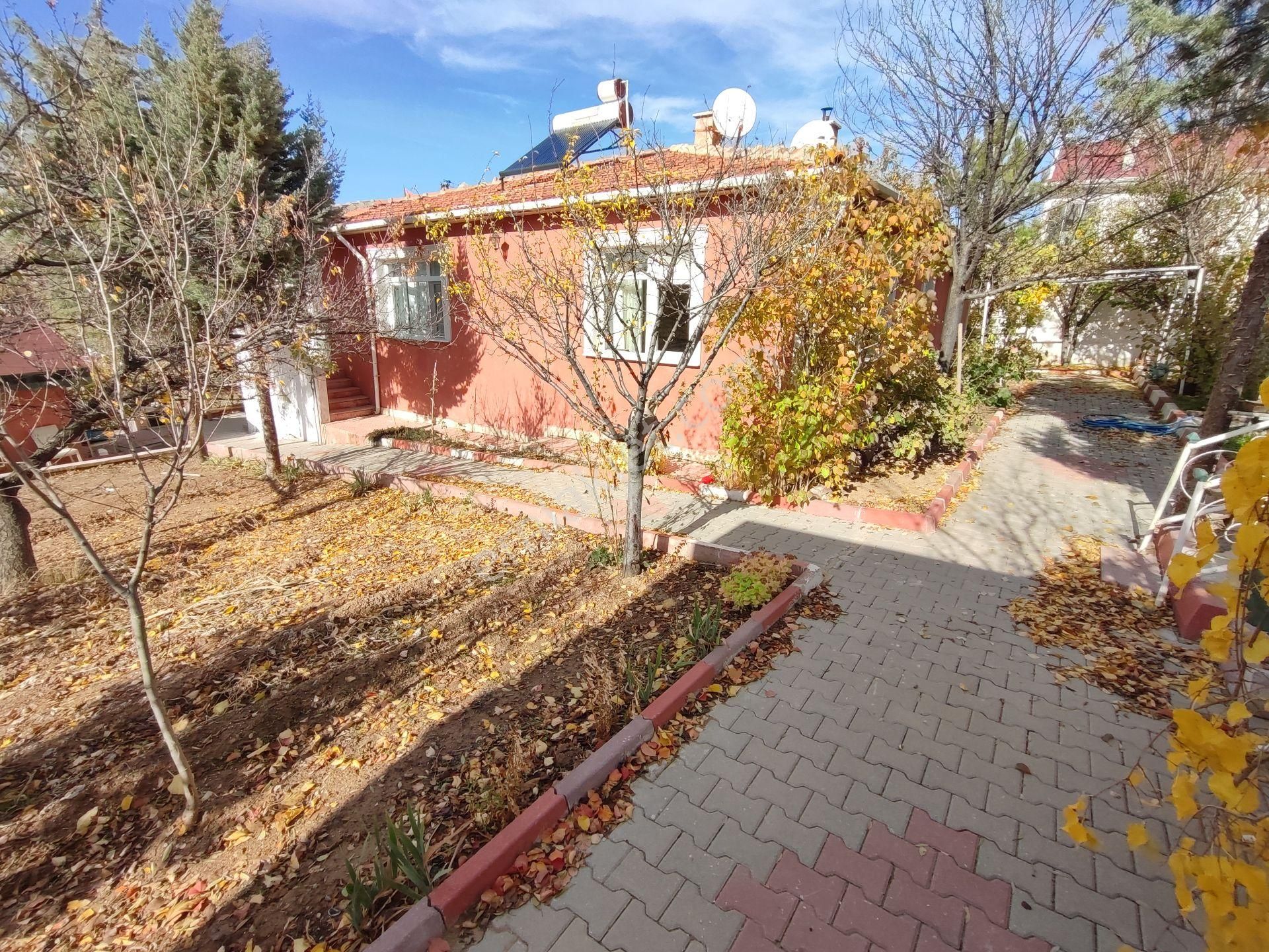 Sirkeli'de İçerisinde 2+1 Tapulu Müstakil Ev Bulunan 743m2 İmarlı Villa Parseli Tuğrul Emlaktan - Görsel 21