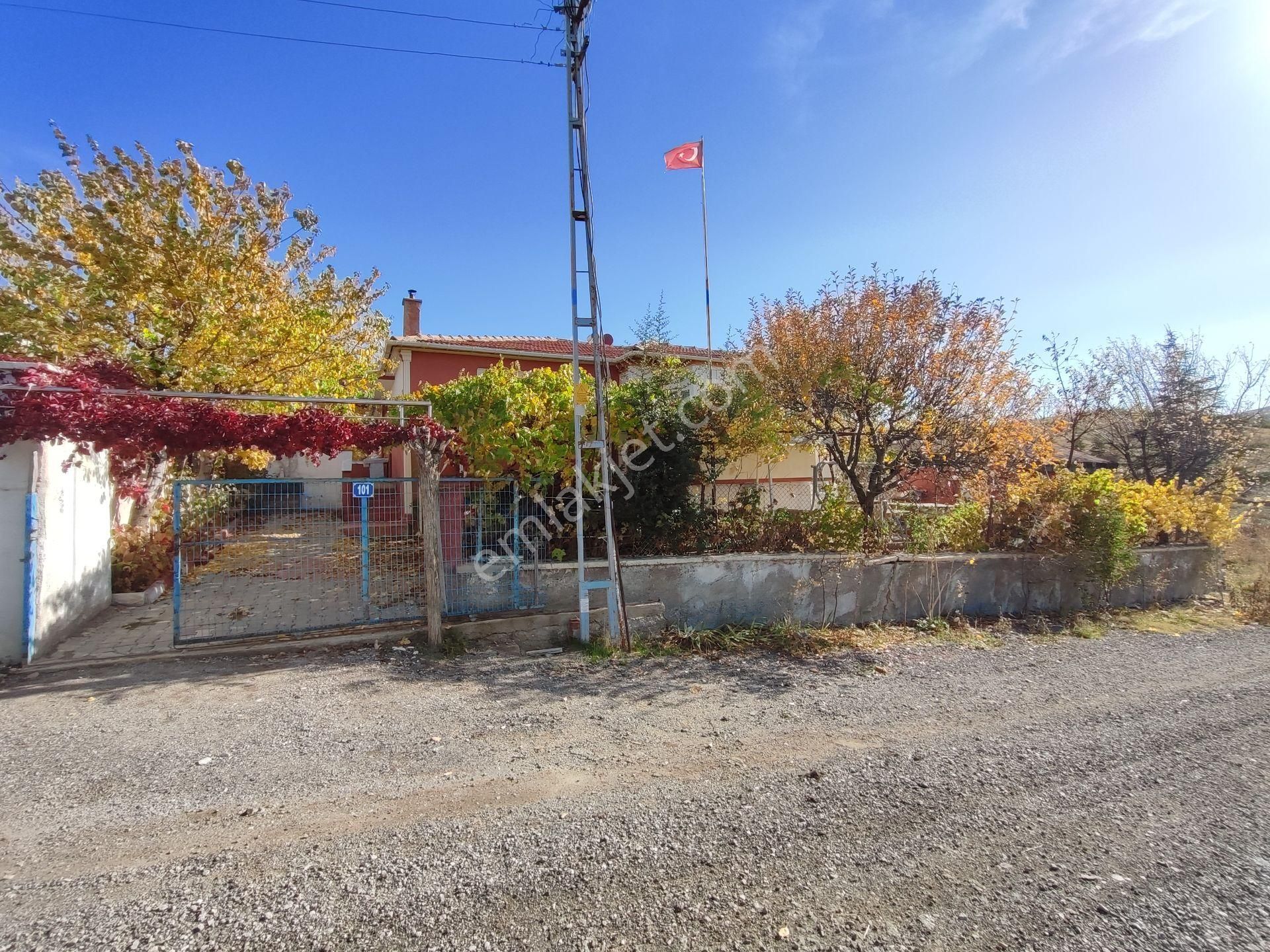 Sirkeli'de İçerisinde 2+1 Tapulu Müstakil Ev Bulunan 743m2 İmarlı Villa Parseli Tuğrul Emlaktan - Görsel 32