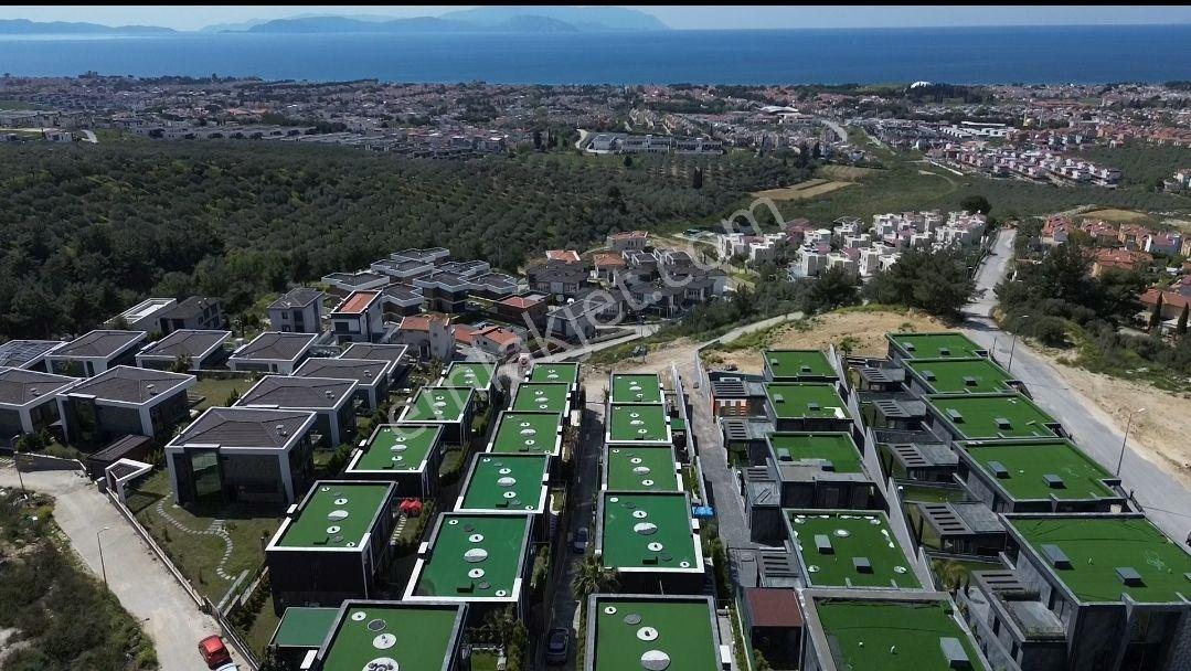 Kuşadası Soğucak'ta Deniz Manzaralı Trıbleks Akıllı Villa - Görsel 2