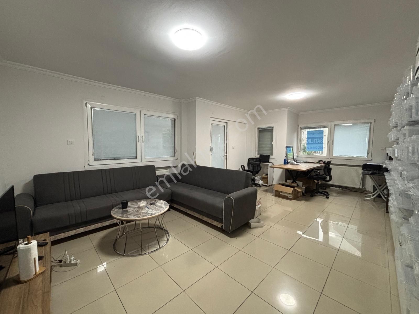 Alsancak Şair Eşref'te 3 + 1 Birinci Kat Tabela Hakimiyetli Satılık Daire