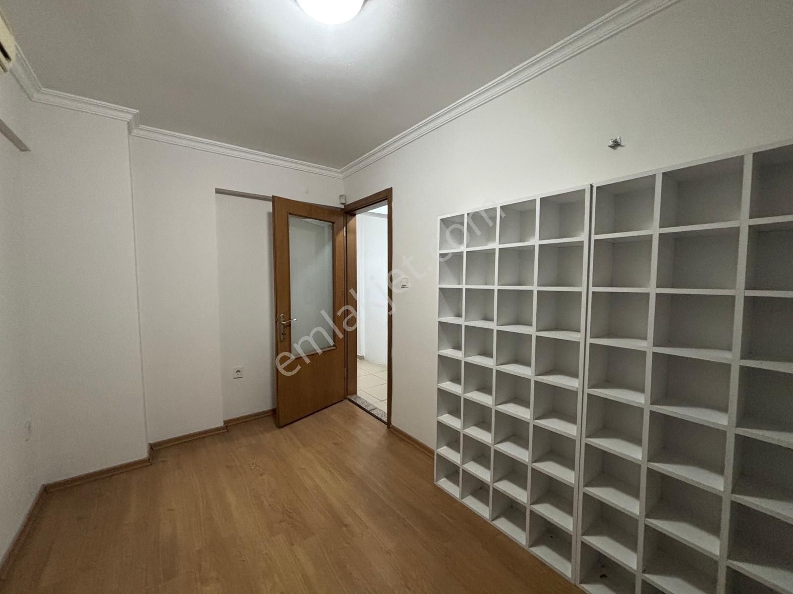 Alsancak Şair Eşref'te 3 + 1 Birinci Kat Tabela Hakimiyetli Satılık Daire - Görsel 11