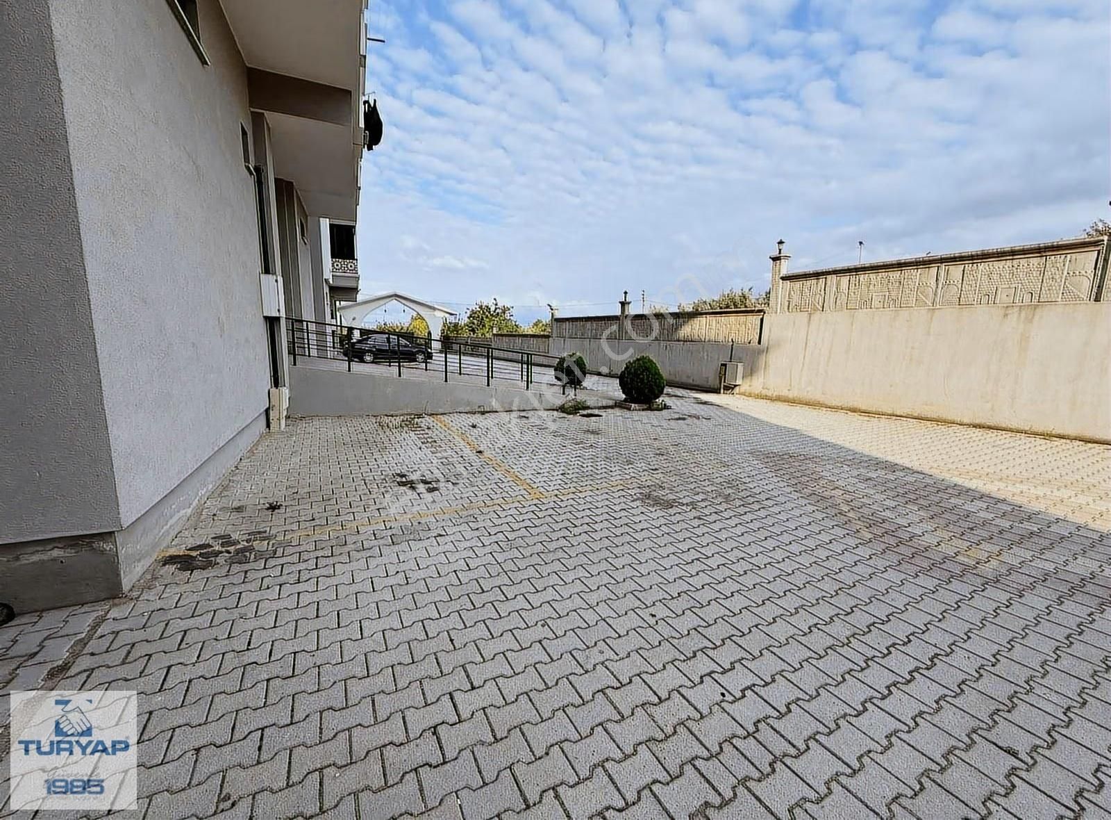 Turyap Eren'den Satılık Altınovada Site İçinde 2+1 Arakat Daire - Görsel 10