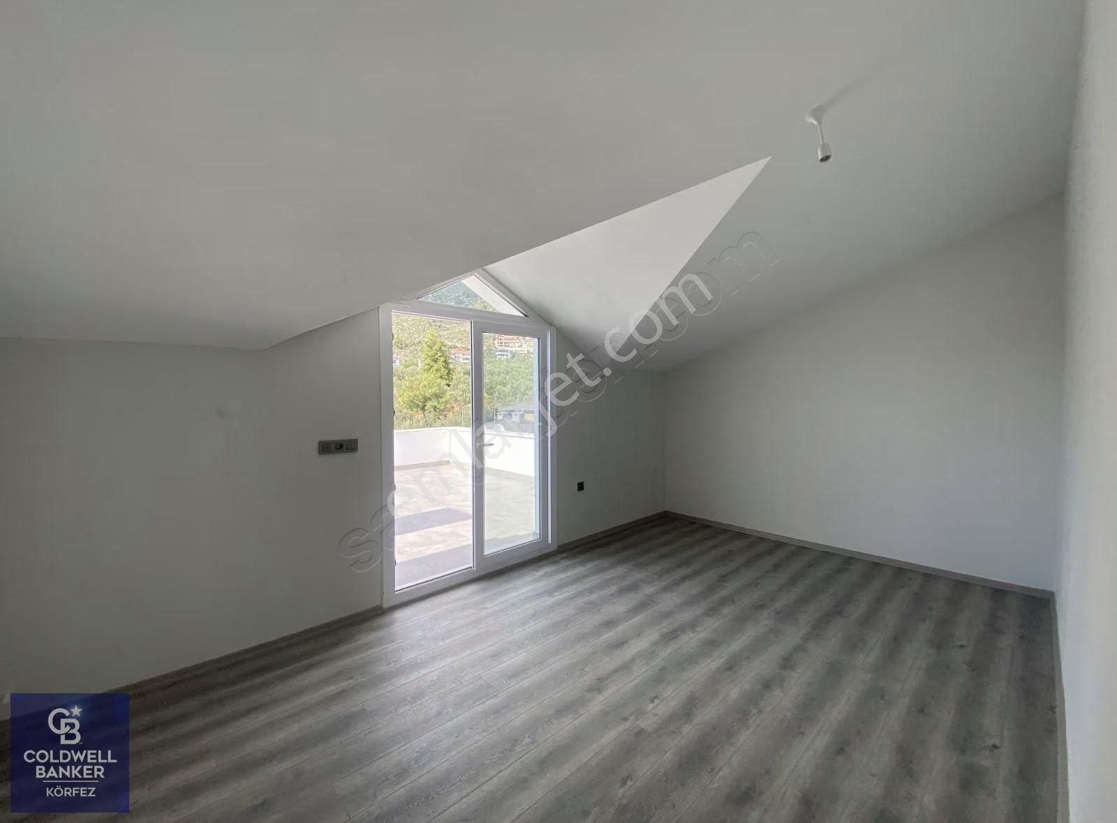 Altınoluk'ta Deniz Ve Doğa Manzaralı Satılık 3+1 Dubleks Daire - Görsel 4