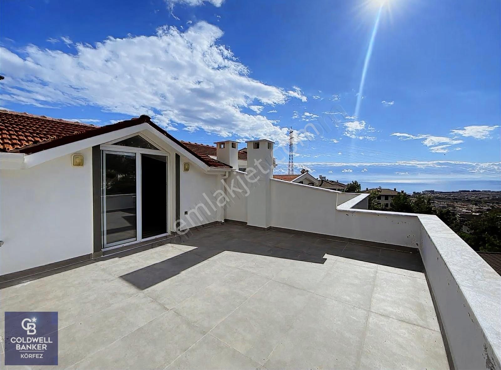 Altınoluk'ta Deniz Ve Doğa Manzaralı Satılık 3+1 Dubleks Daire - Görsel 6
